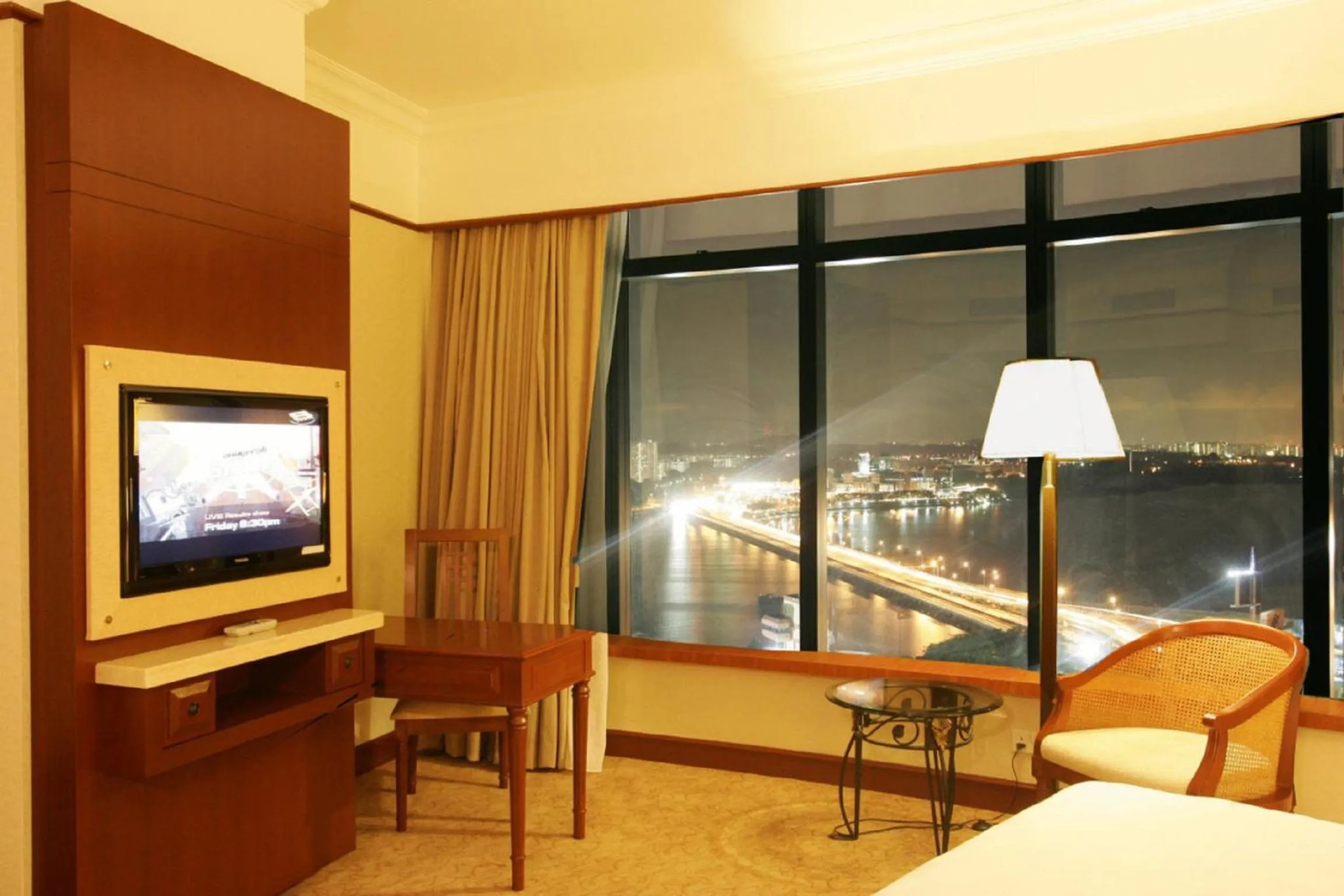 Bedroom in GBW Hotel