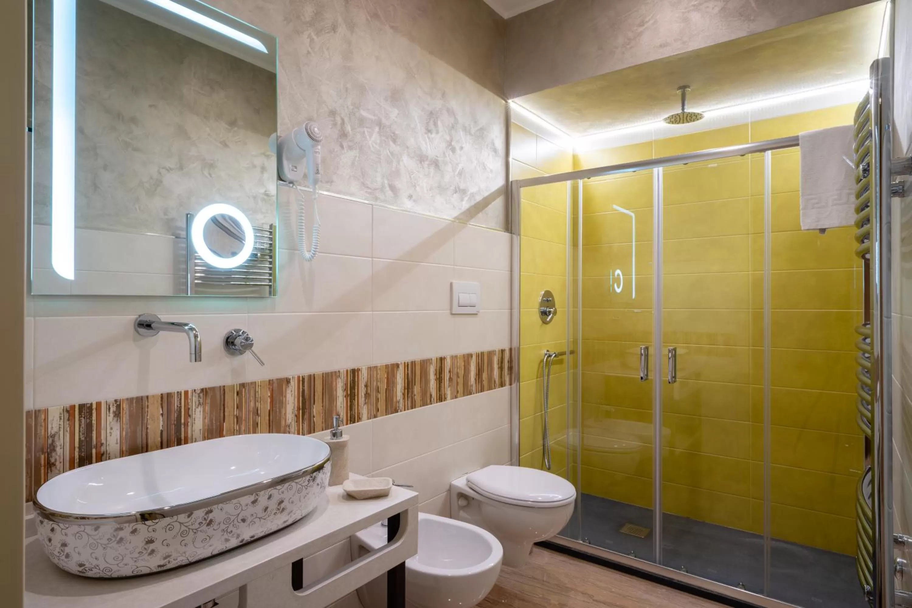 Shower in Villa Domus Salento Suites & Rooms con parcheggio privato in loco