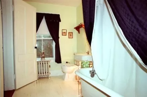 Bathroom in Follansbee Inn