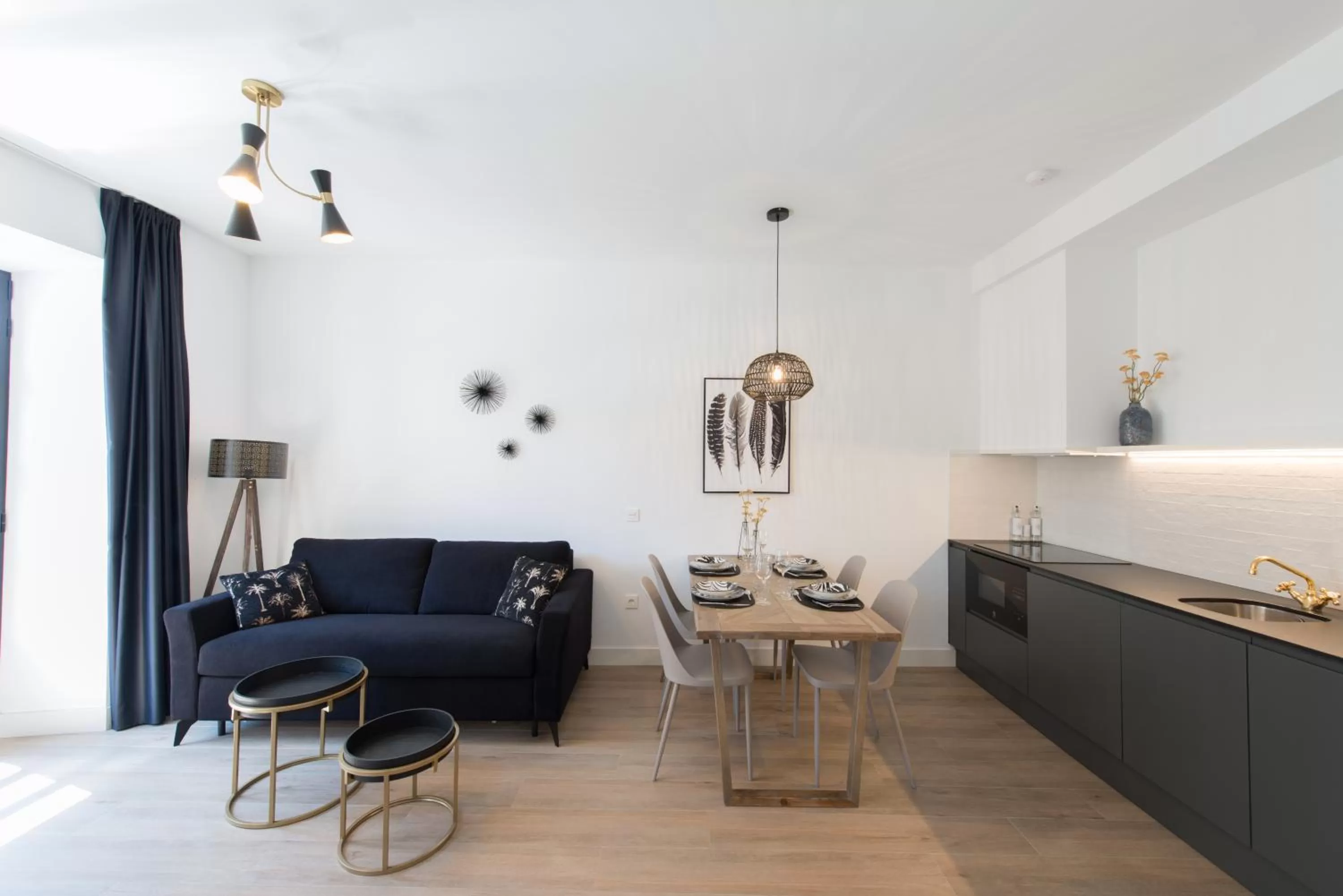 Kitchen or kitchenette in Santa Catalina Suites Gijón