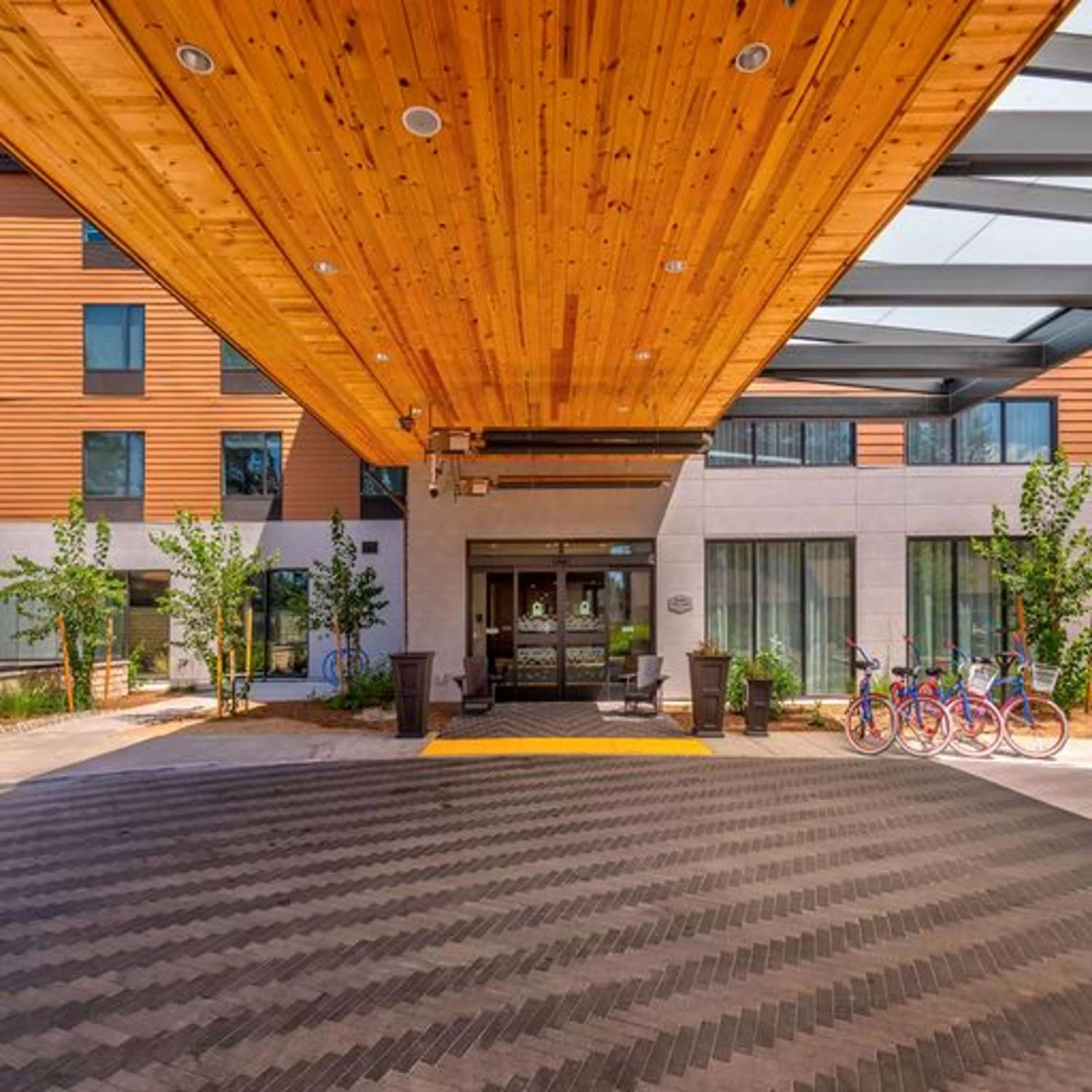 Property building in Hampton Inn & Suites South Lake Tahoe