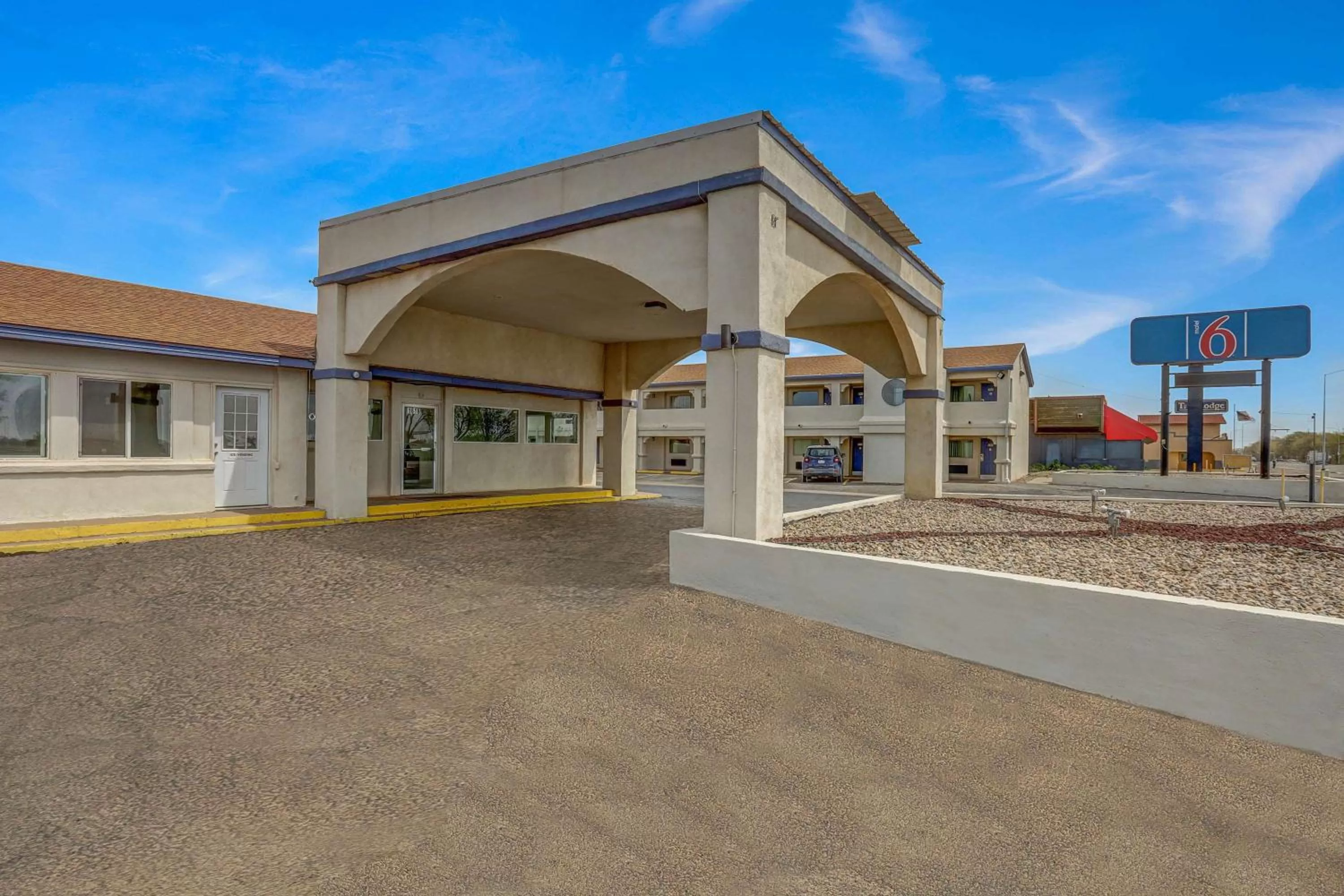 Property building in Motel 6-Clovis, NM