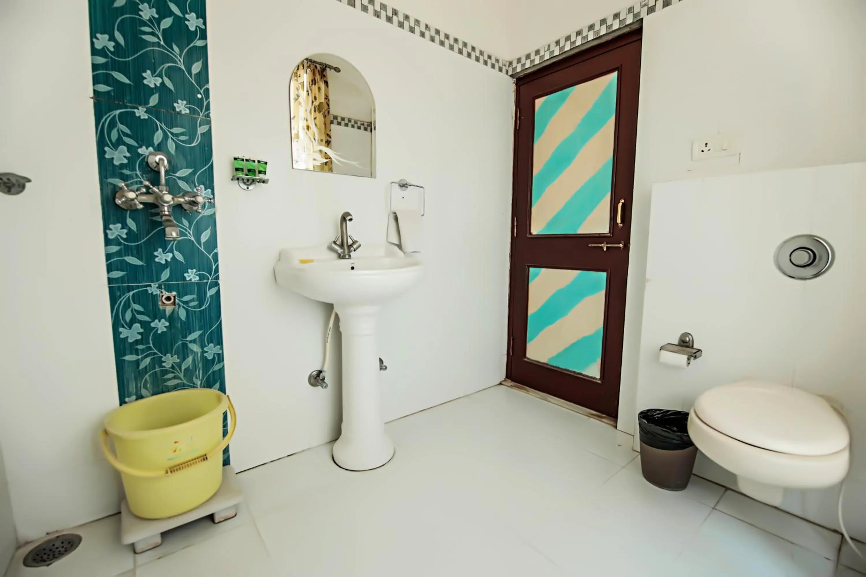 Bathroom in Hotel Devraj Niwas on Lake Pichola