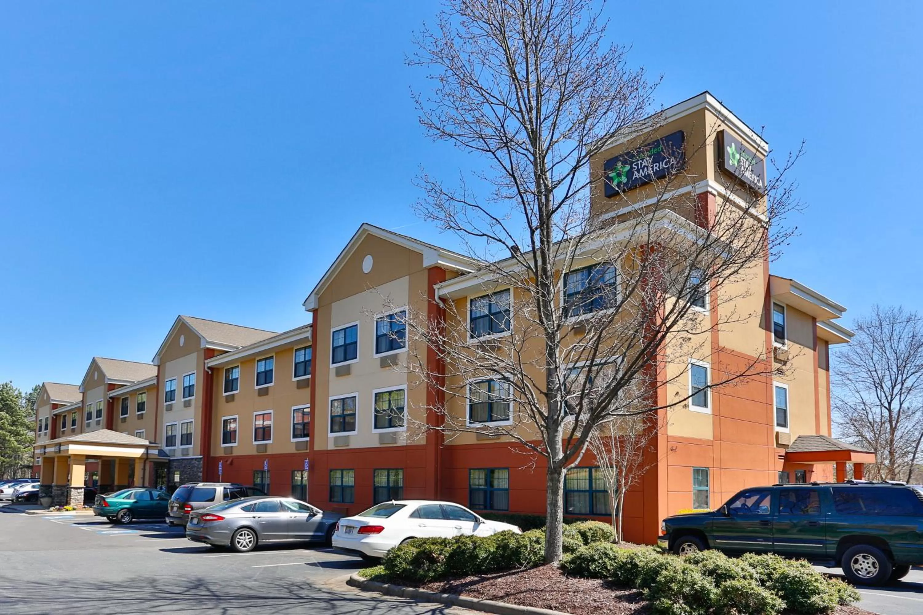 Property building in Extended Stay America Select Suites - Charlotte - Tyvola Rd