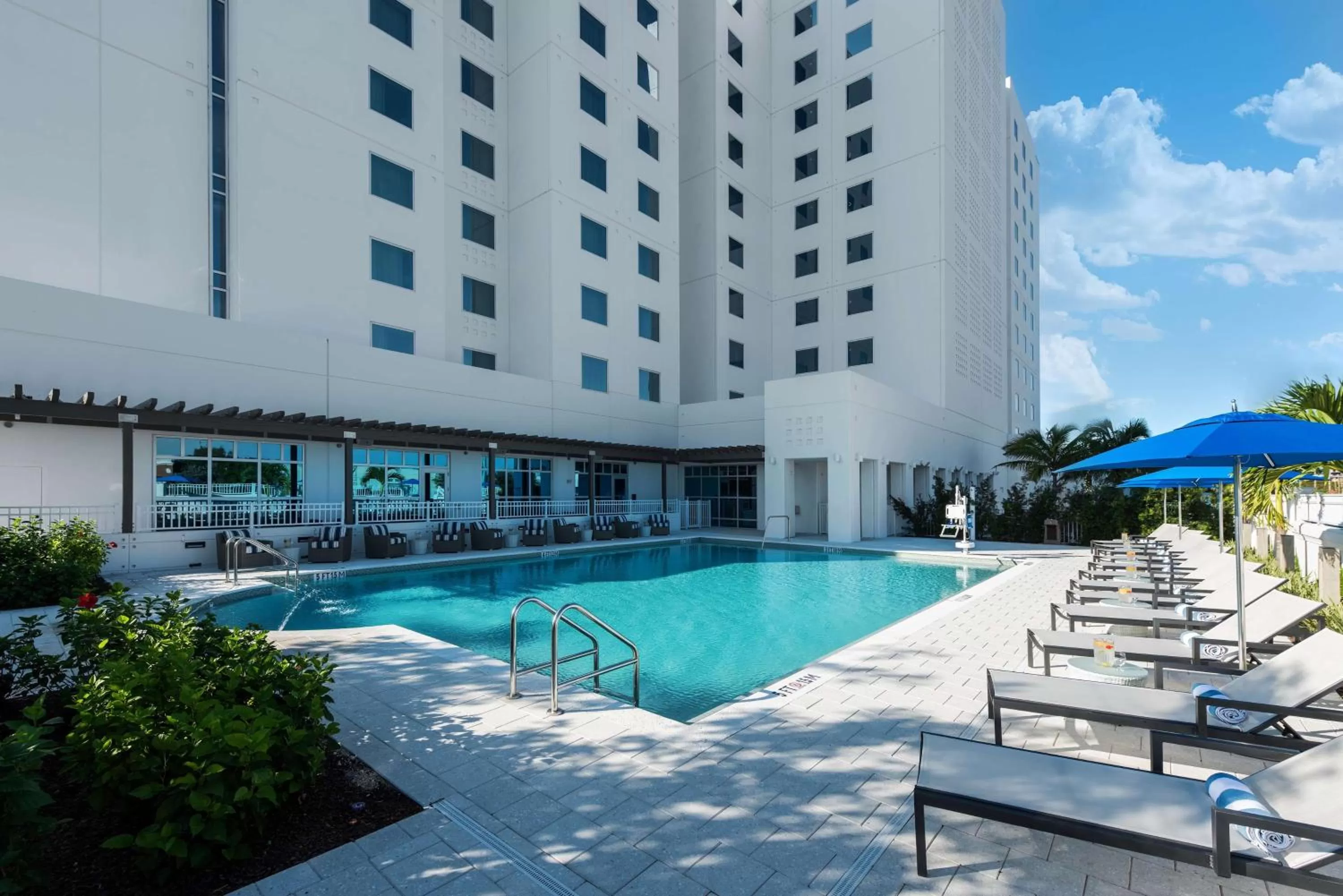 Pool view in Homewood Suites by Hilton Miami Dolphin Mall
