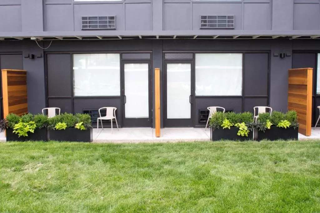 King Suite with Balcony in Trumbull and Porter - Detroit Downtown