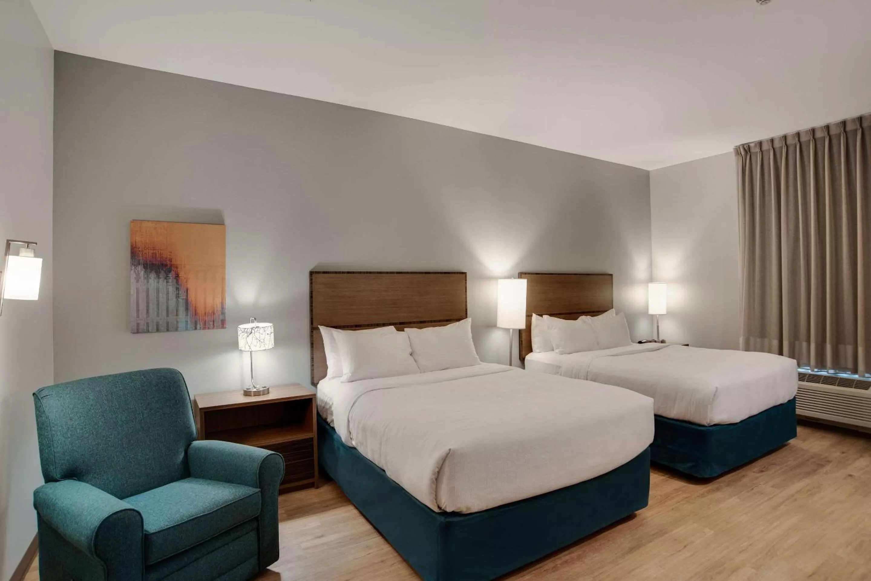 Bedroom, Bed in MainStay Suites Carlisle - Harrisburg