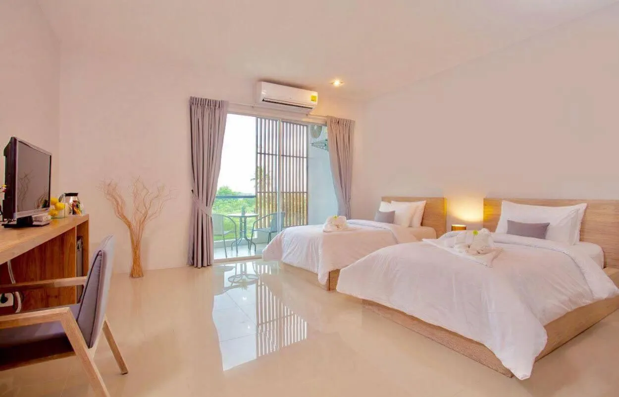 Bed in Lemonade Phuket Hotel -SHA Plus