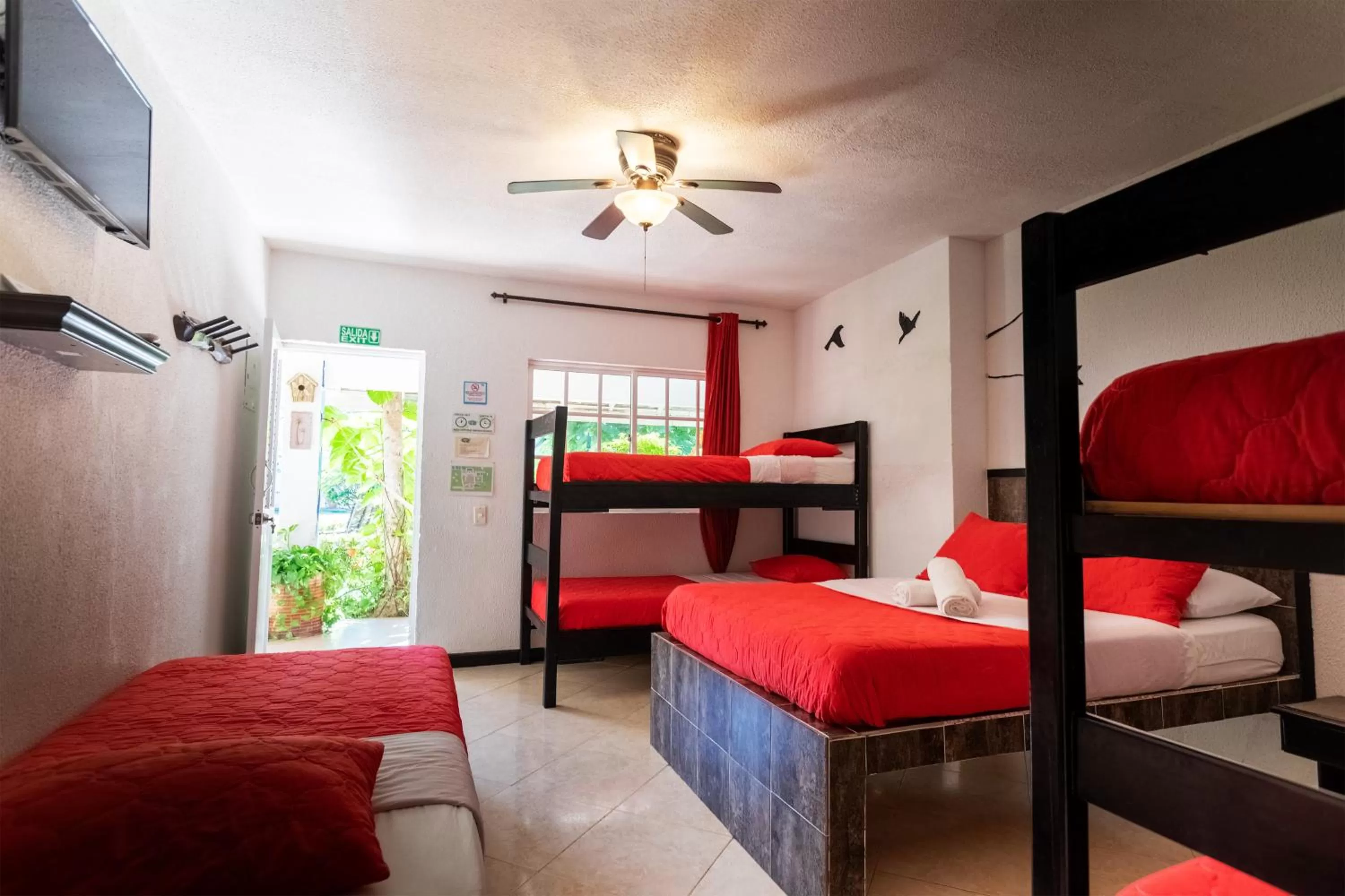 Bed in Hosteria Mar y Sol