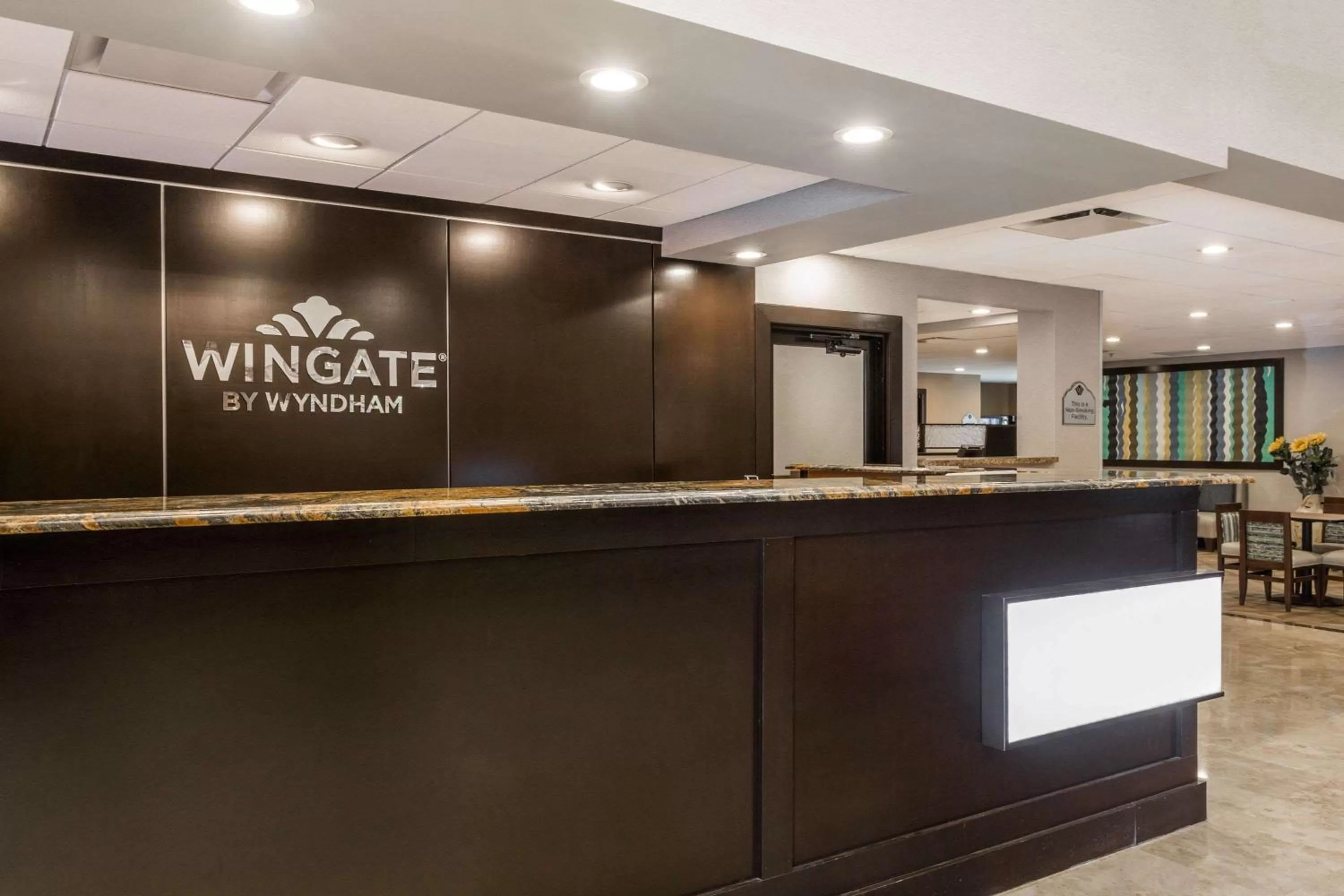 Lobby or reception in Wingate by Wyndham, Universal Studios - Free Theme Park Shuttle