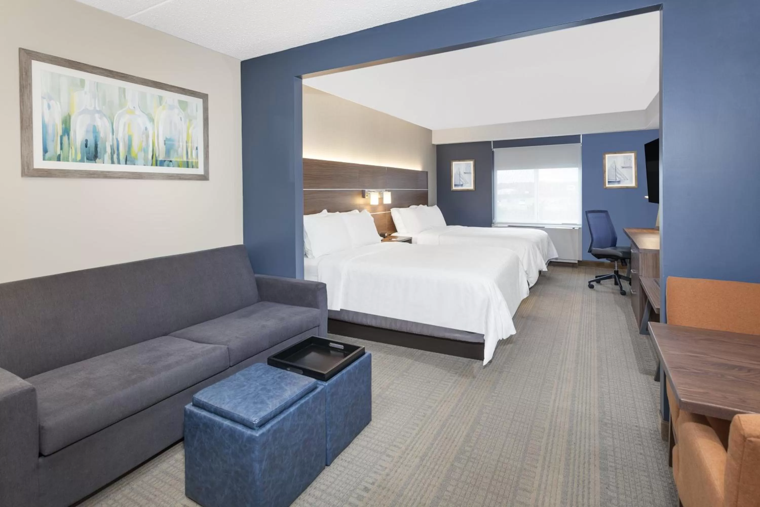 Photo of the whole room, Bed in Holiday Inn Express Hotel & Suites East End by IHG