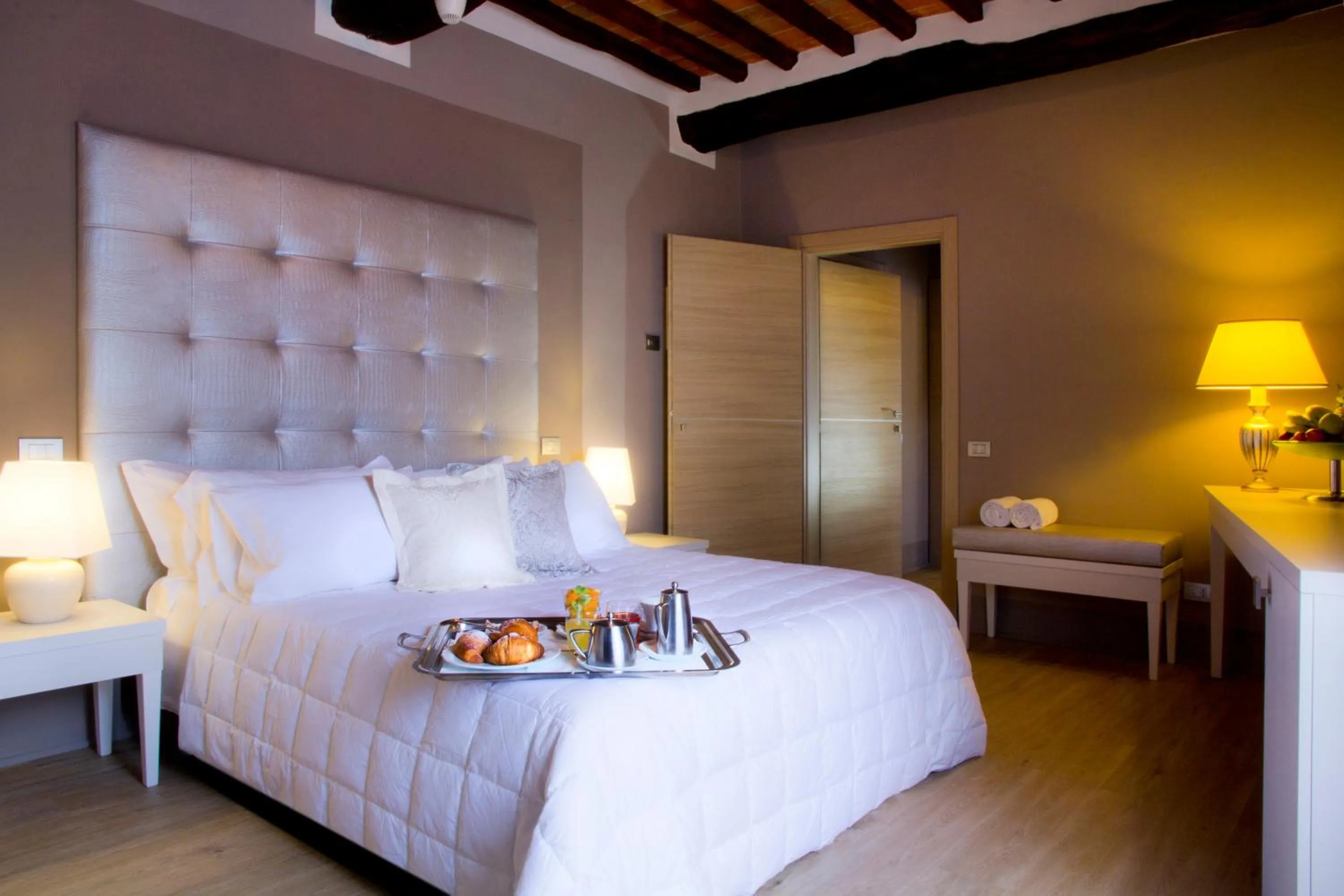 Photo of the whole room, Bed in Cortona Resort & Spa
