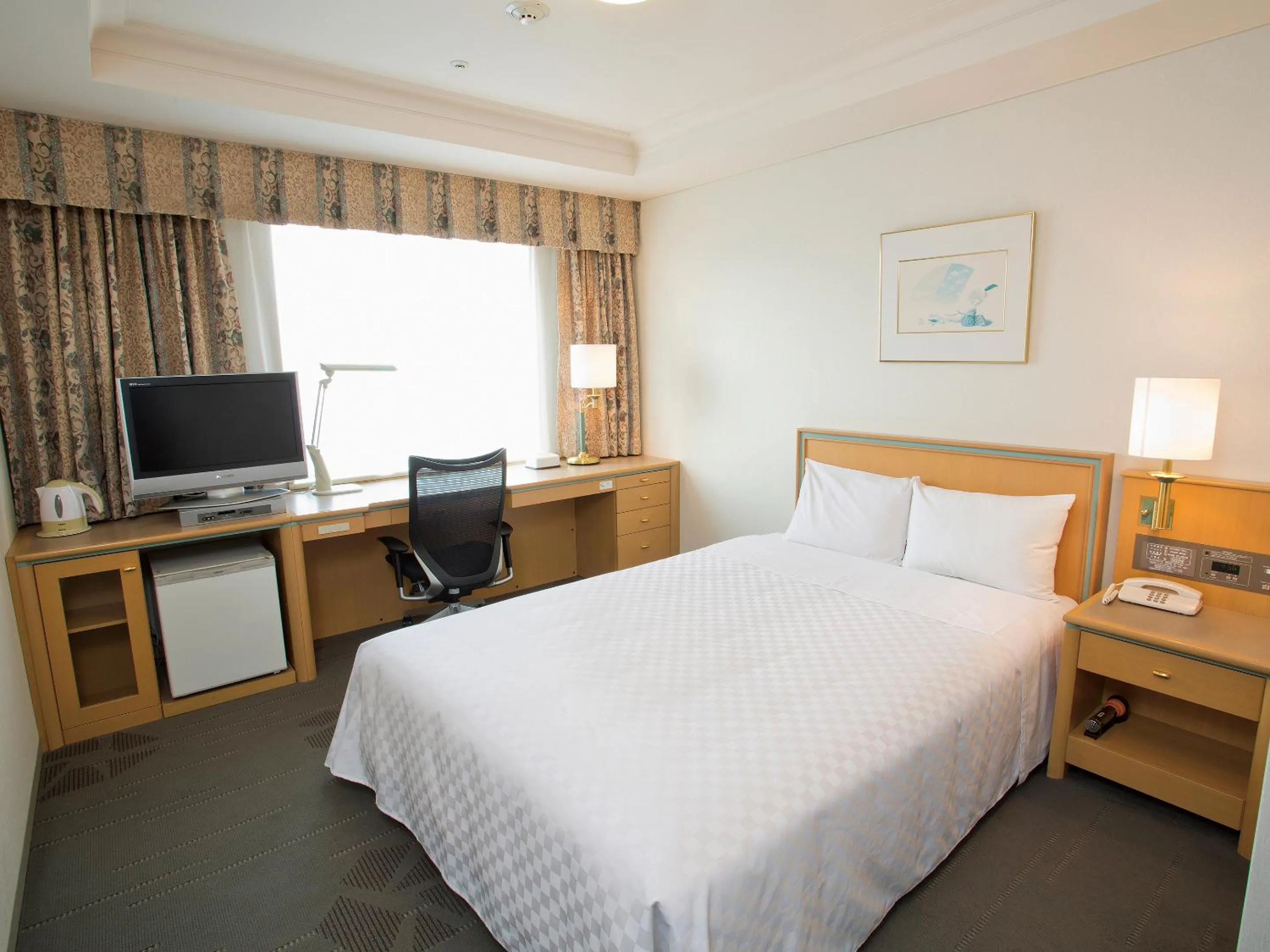 Bedroom, Bed in Keio Plaza Hotel Hachioji