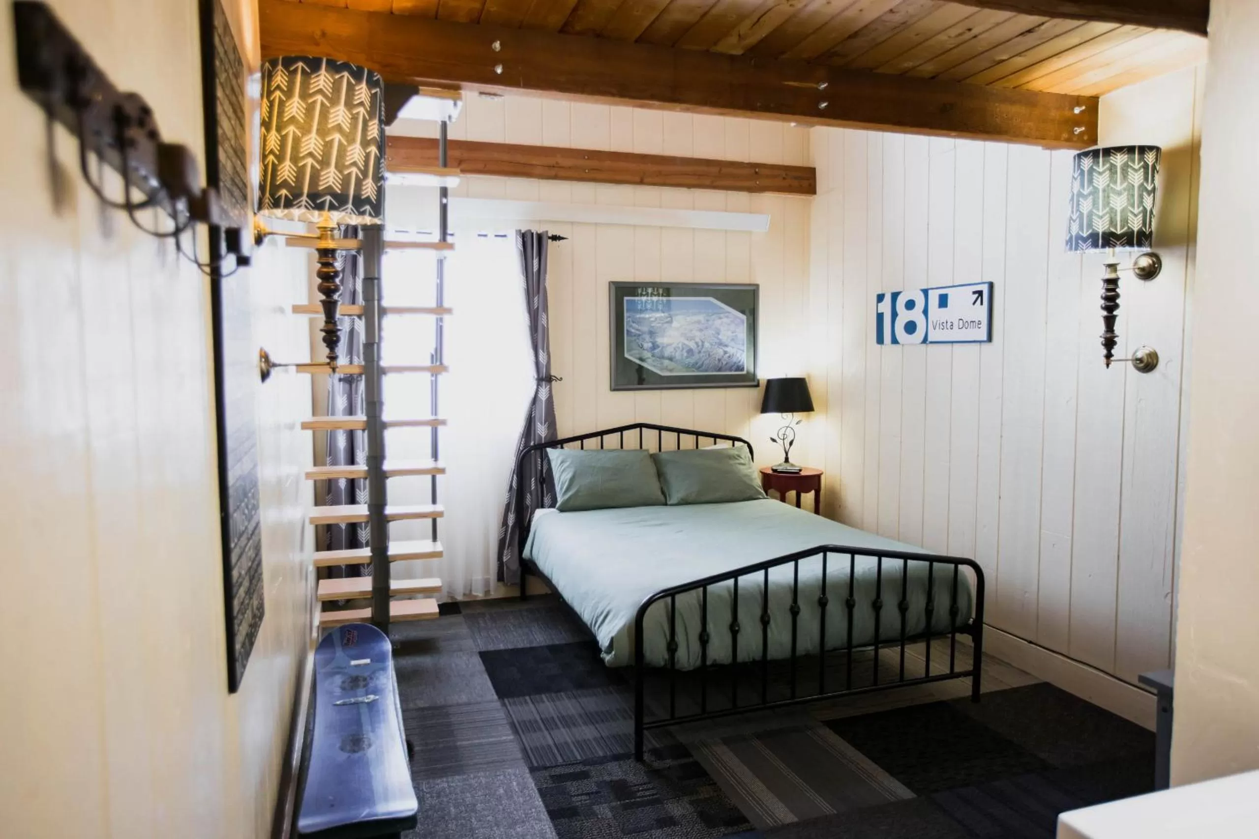 Bed in The Viking Lodge - Downtown Winter Park Colorado