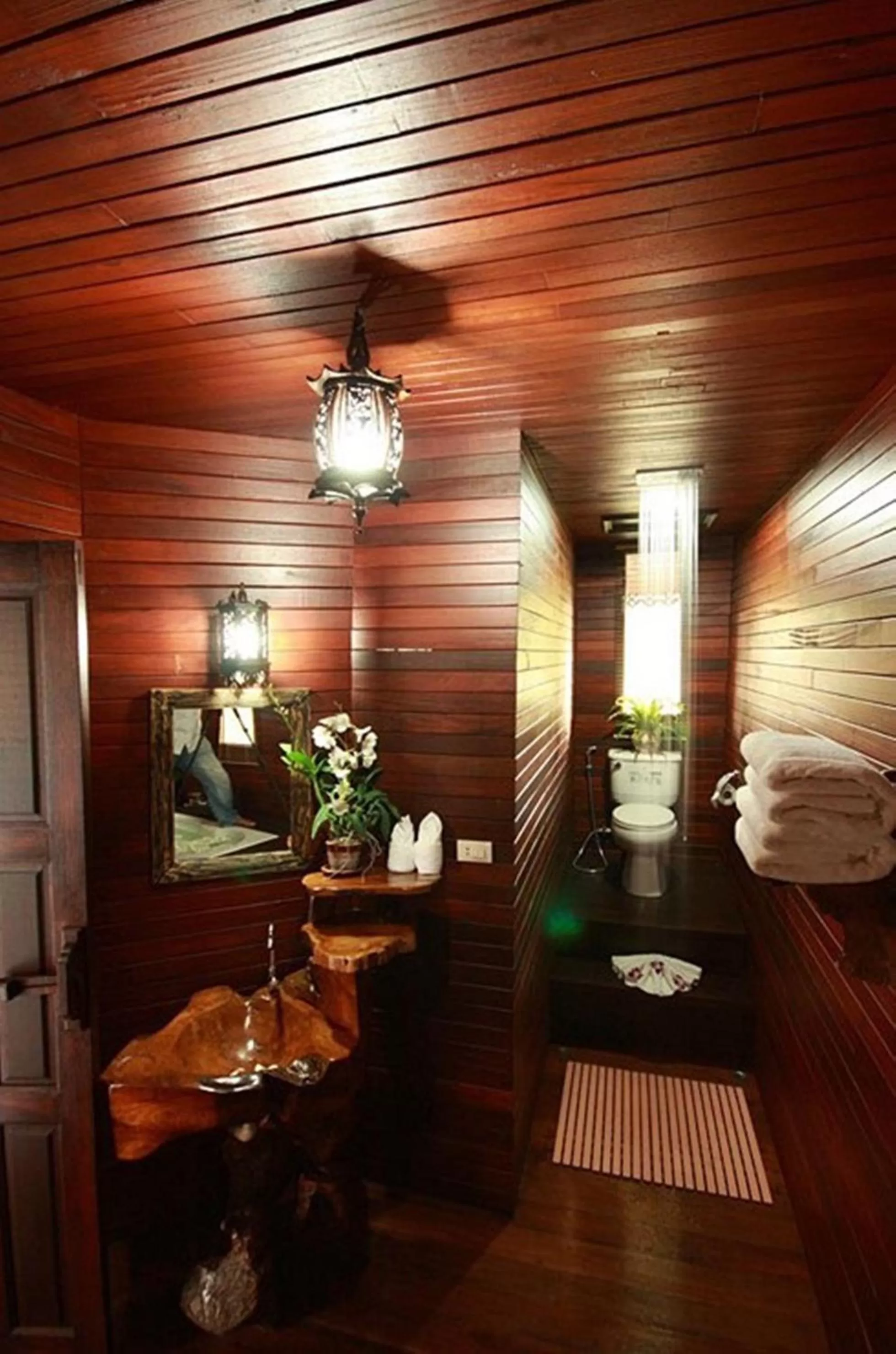 Bathroom in Baan Habeebee Resort