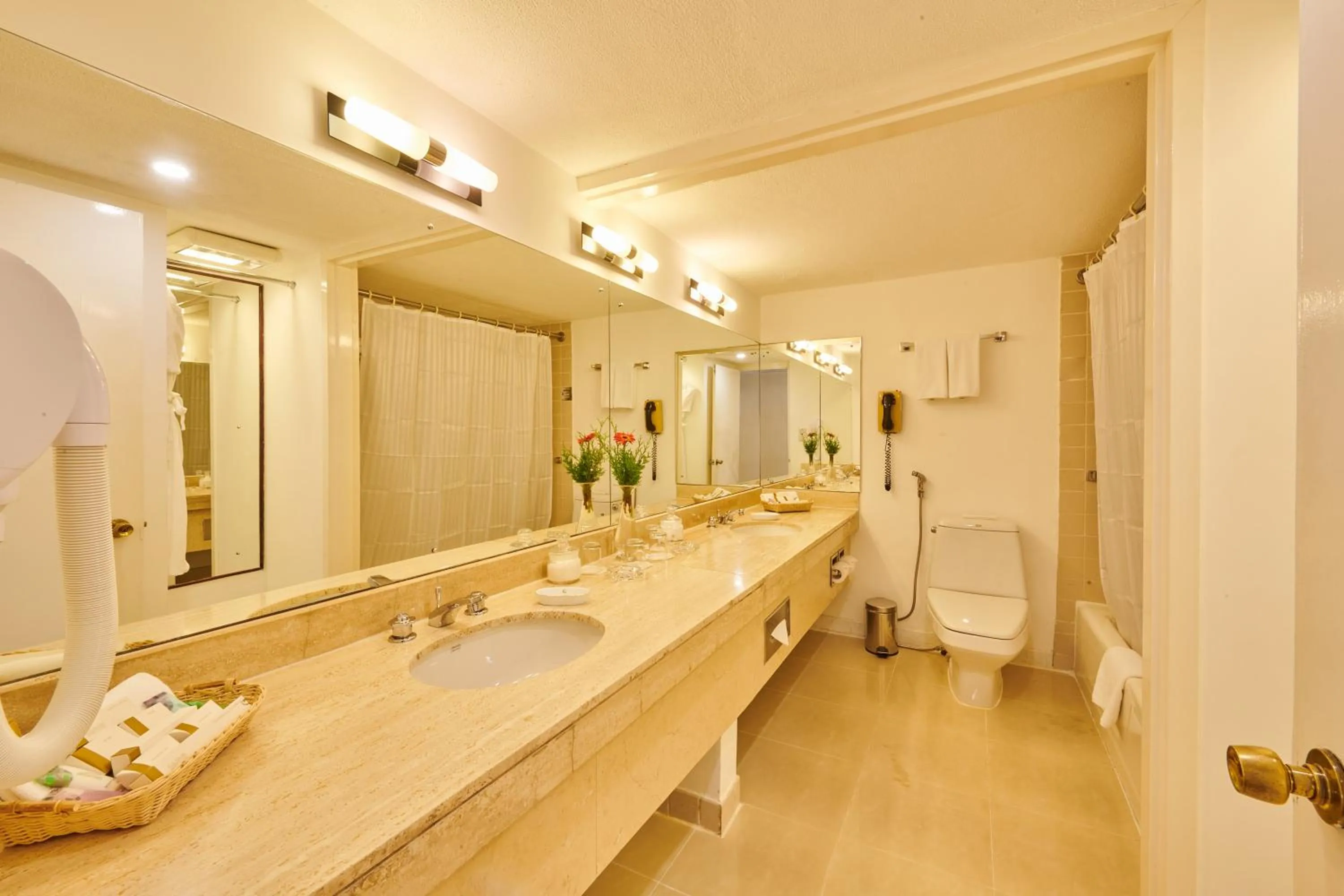 Bathroom in The Galadari Hotel