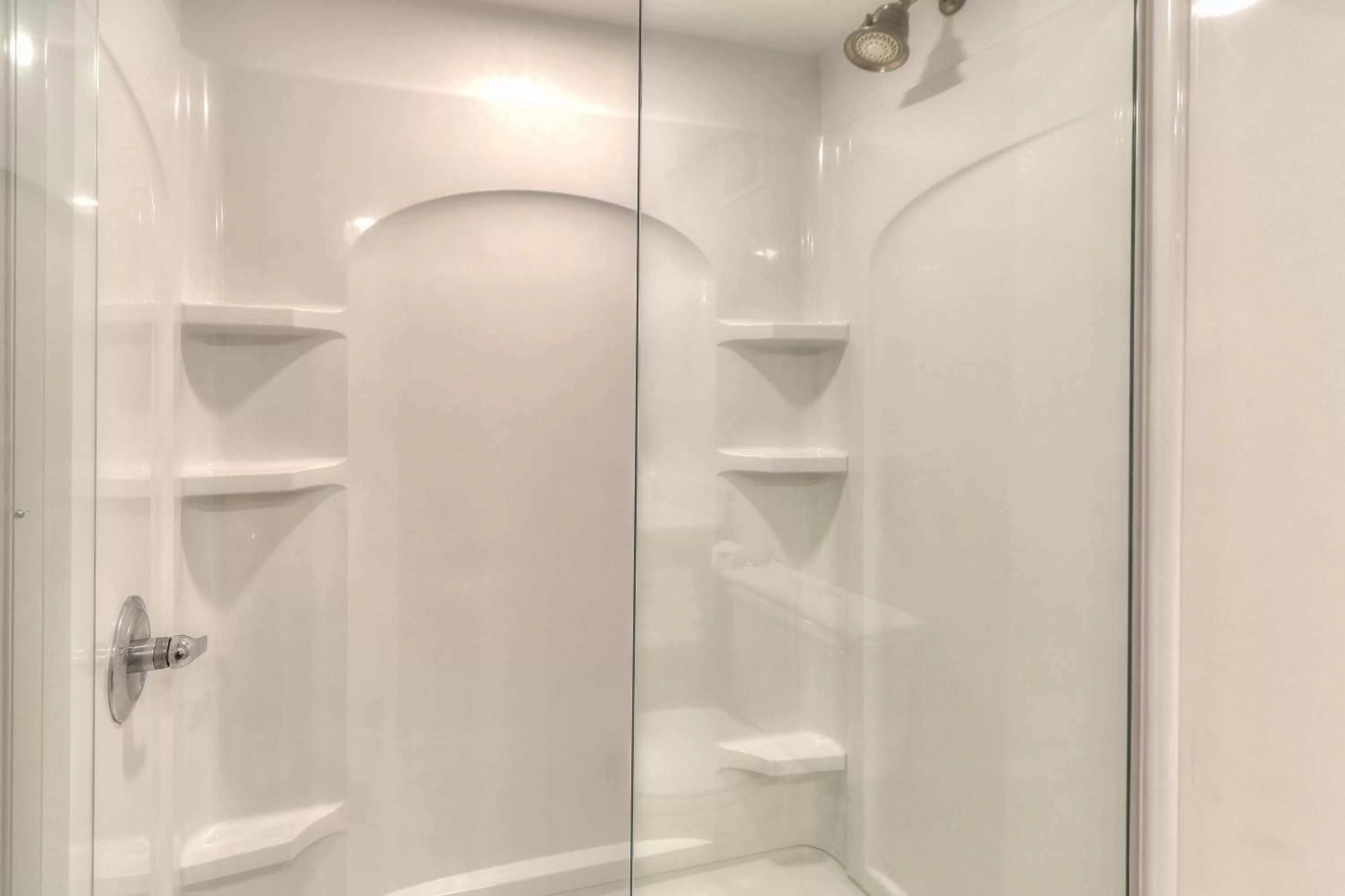 Shower in The Ramsey Hotel and Convention Center