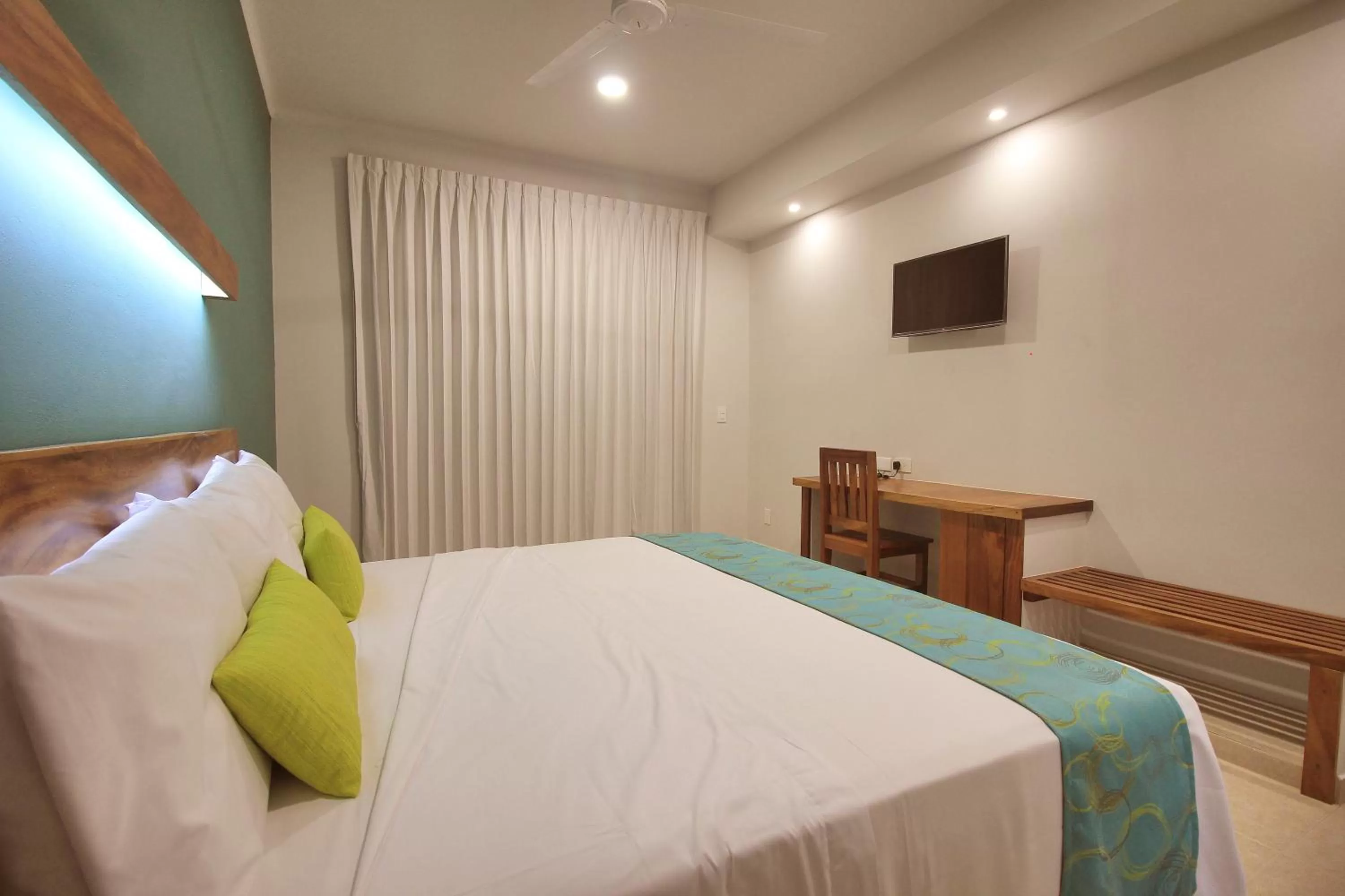 Bed in Punta Zicatela Hotel - Adults Only