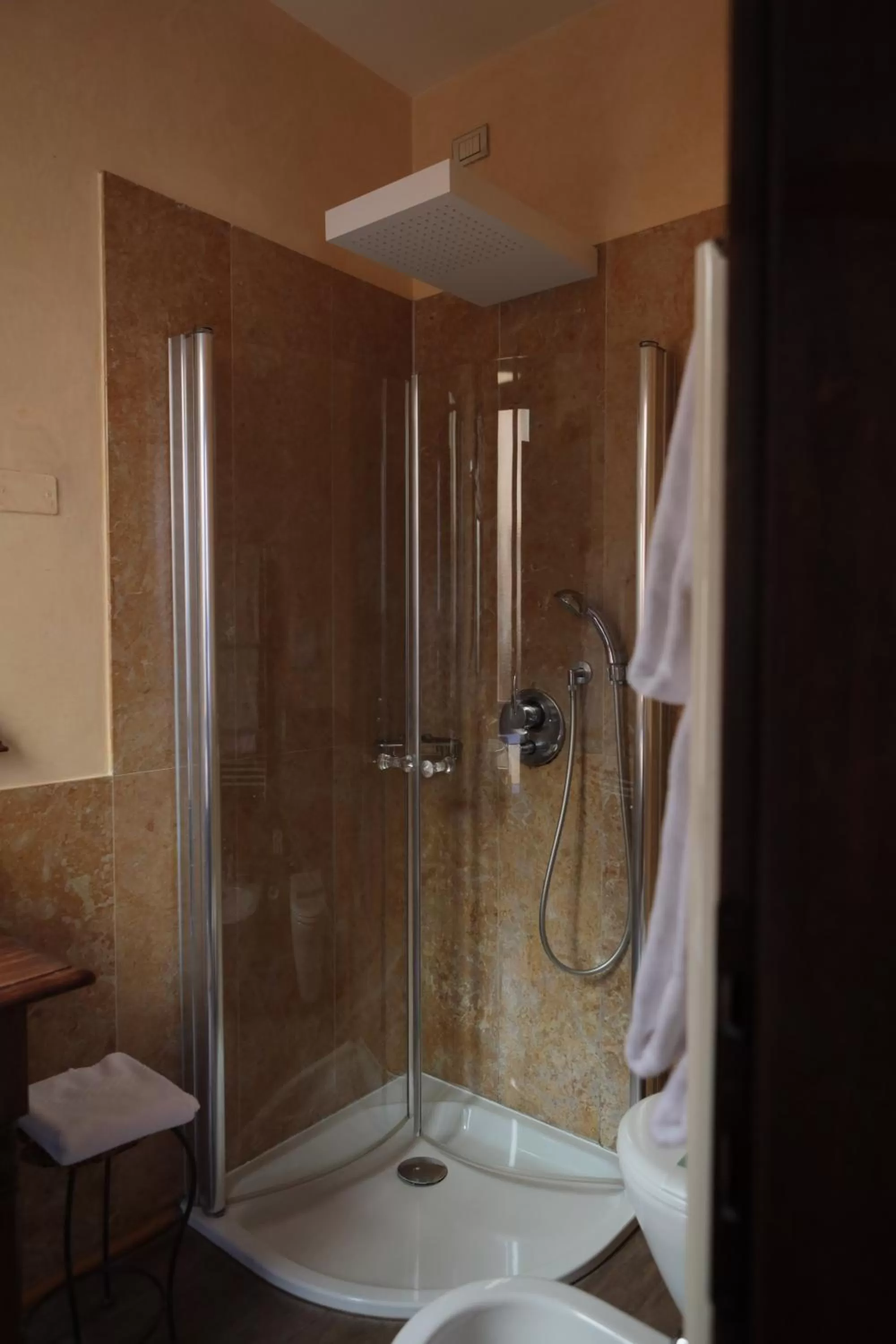 Bathroom in Novecento - By Romanelli Family