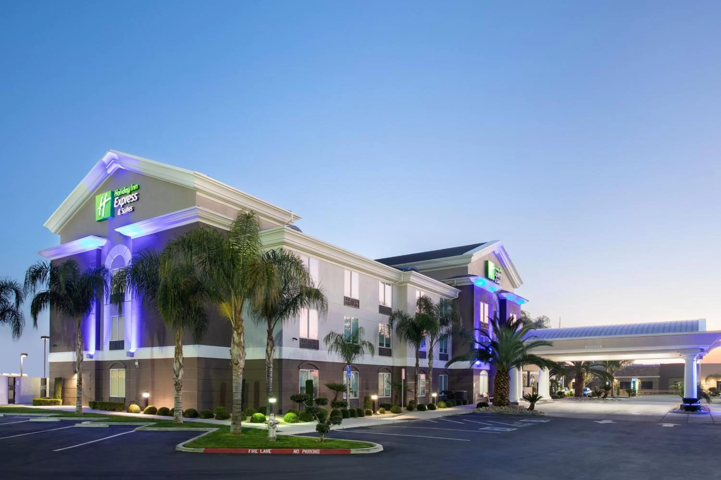 Property building in Holiday Inn Express & Suites Yosemite Park Area by IHG