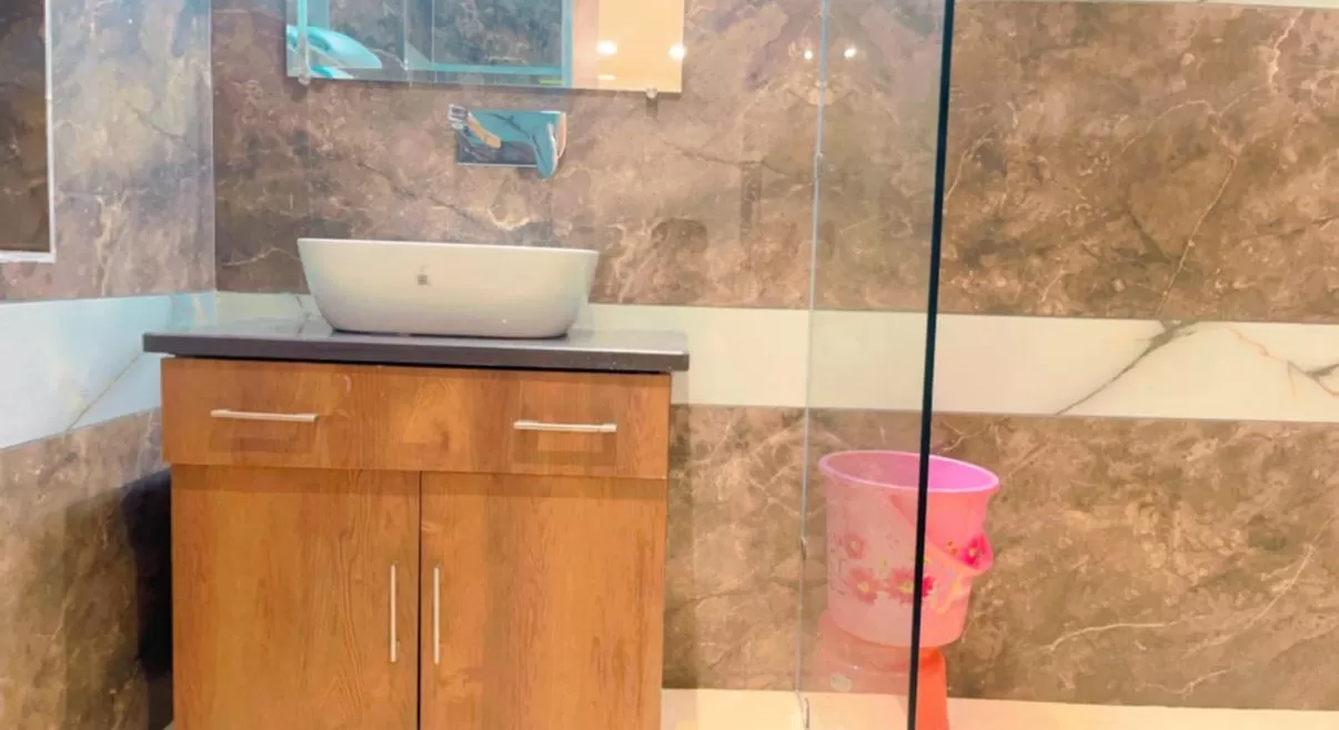 Bathroom in City View With Garden -5 Mins Walk From GOLDEN TEMPLE