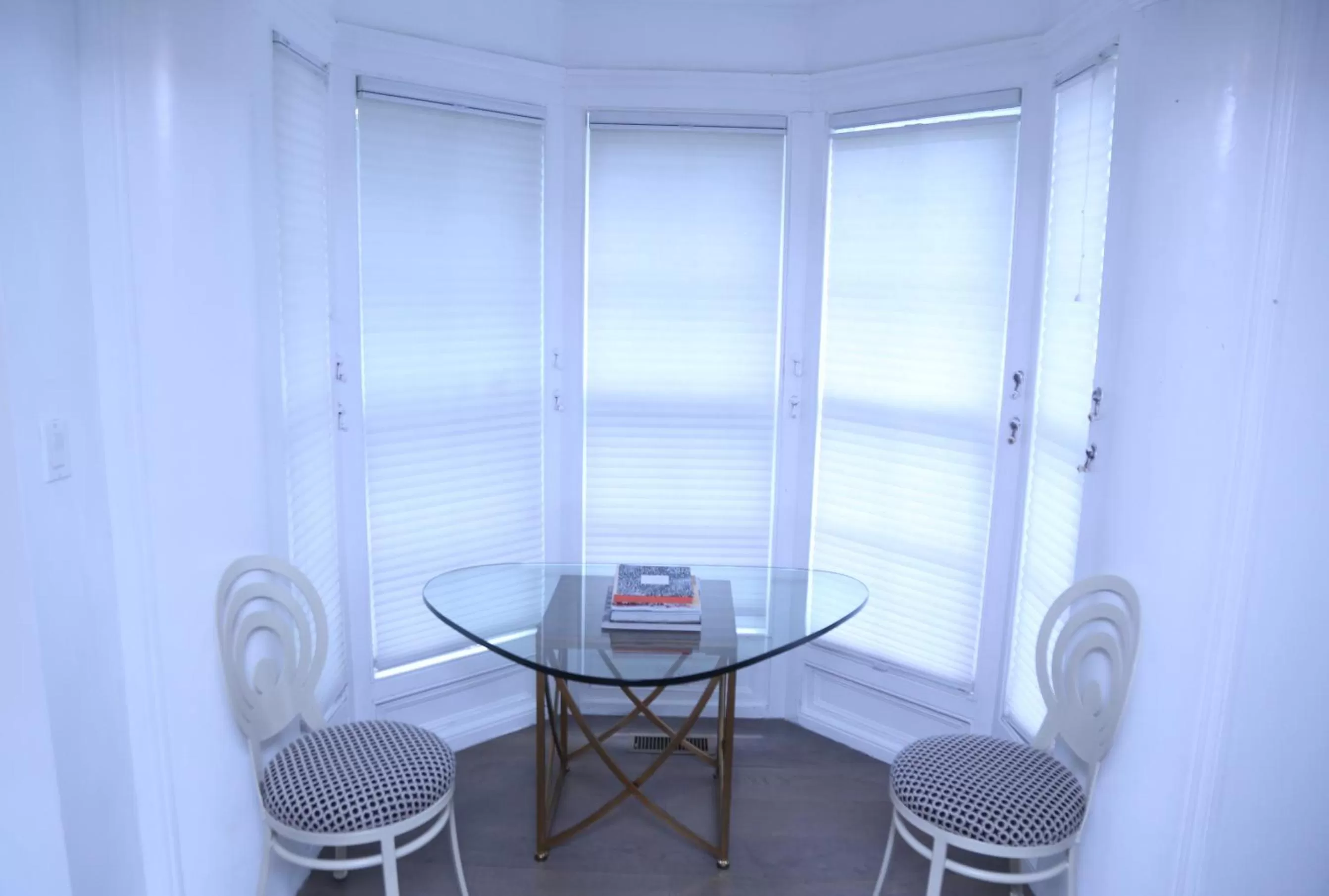 Living room in Harpoon House