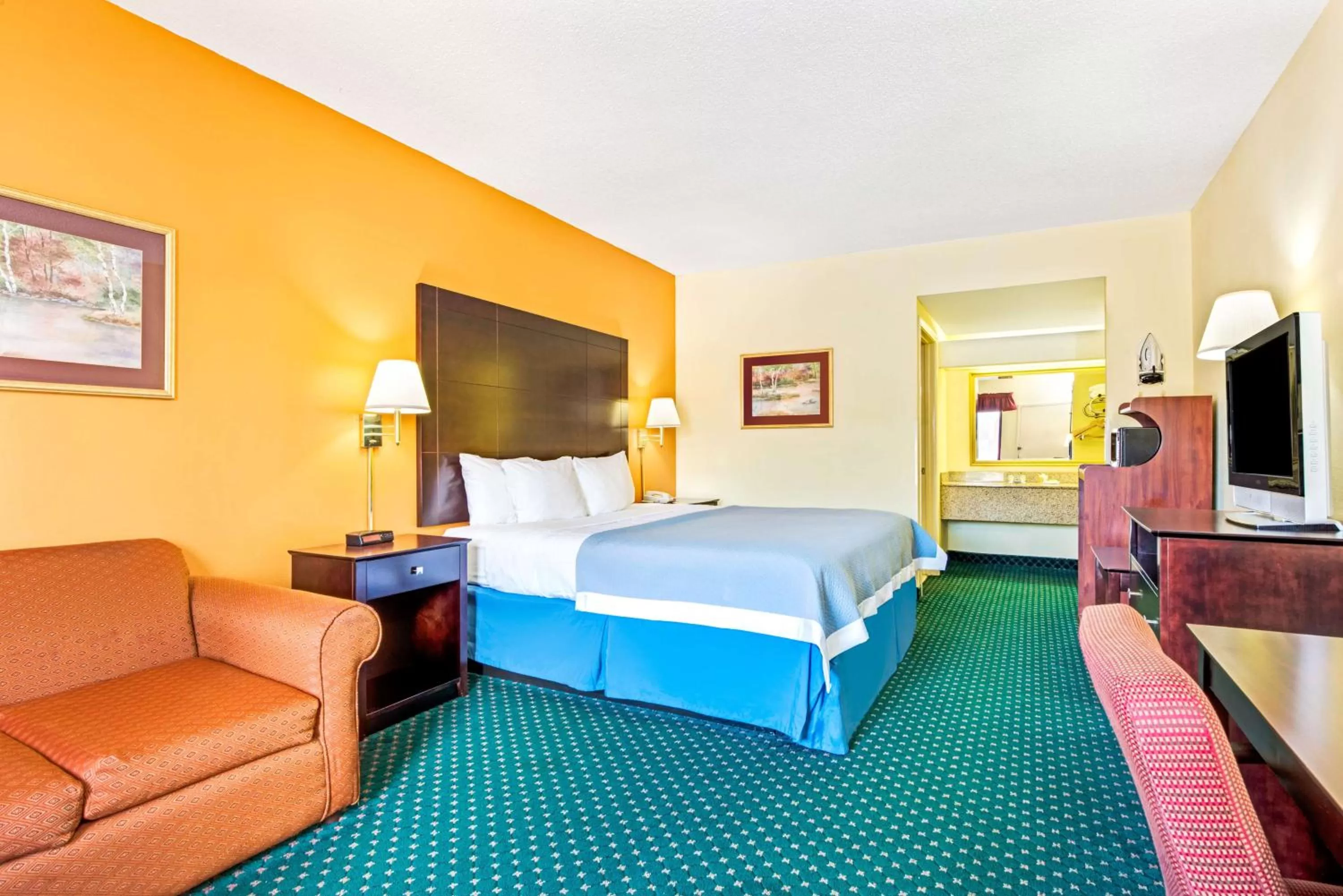 King Room - Non-Smoking in Days Inn by Wyndham Covington