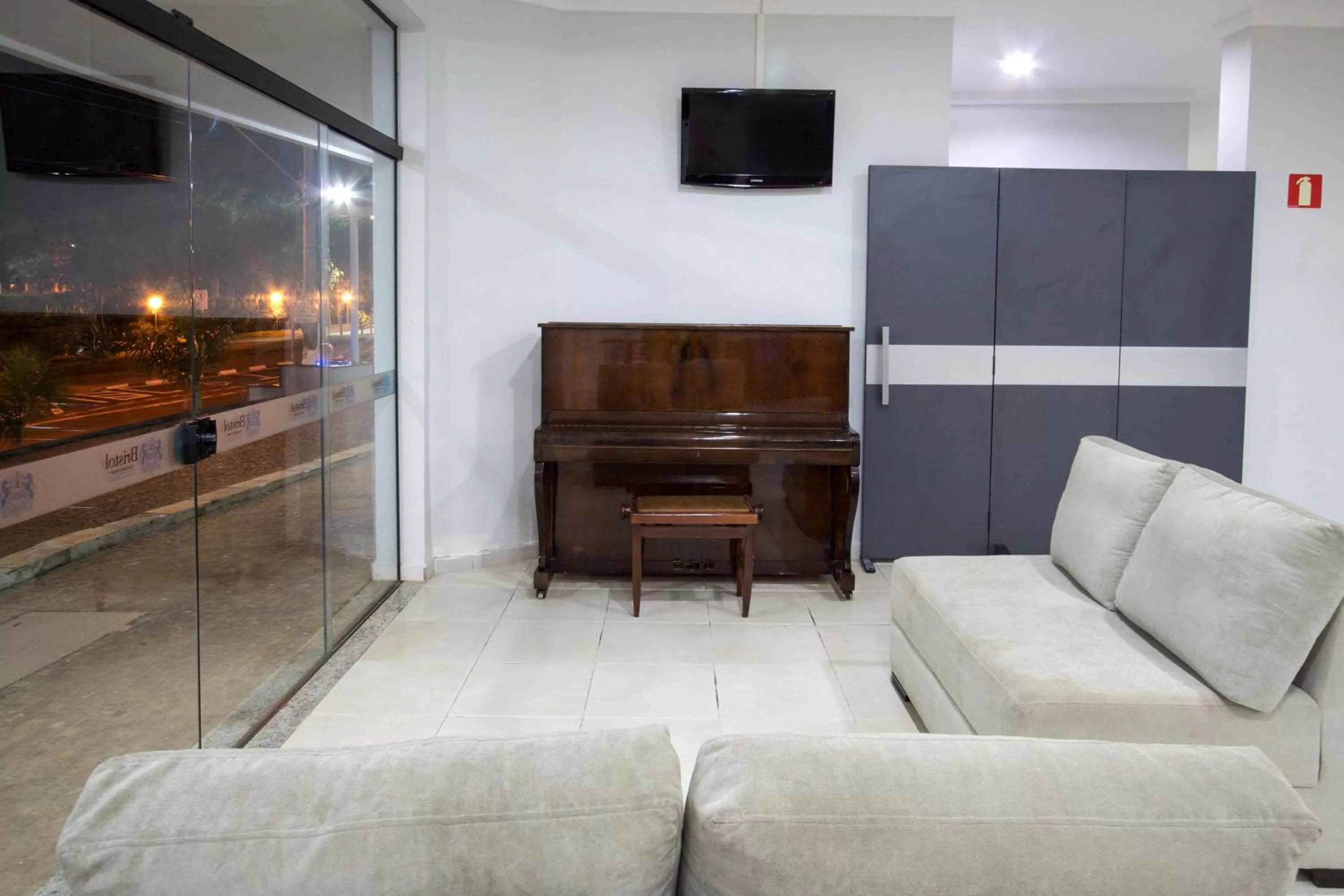 Lobby or reception in Bristol Zaniboni Mogi Mirim