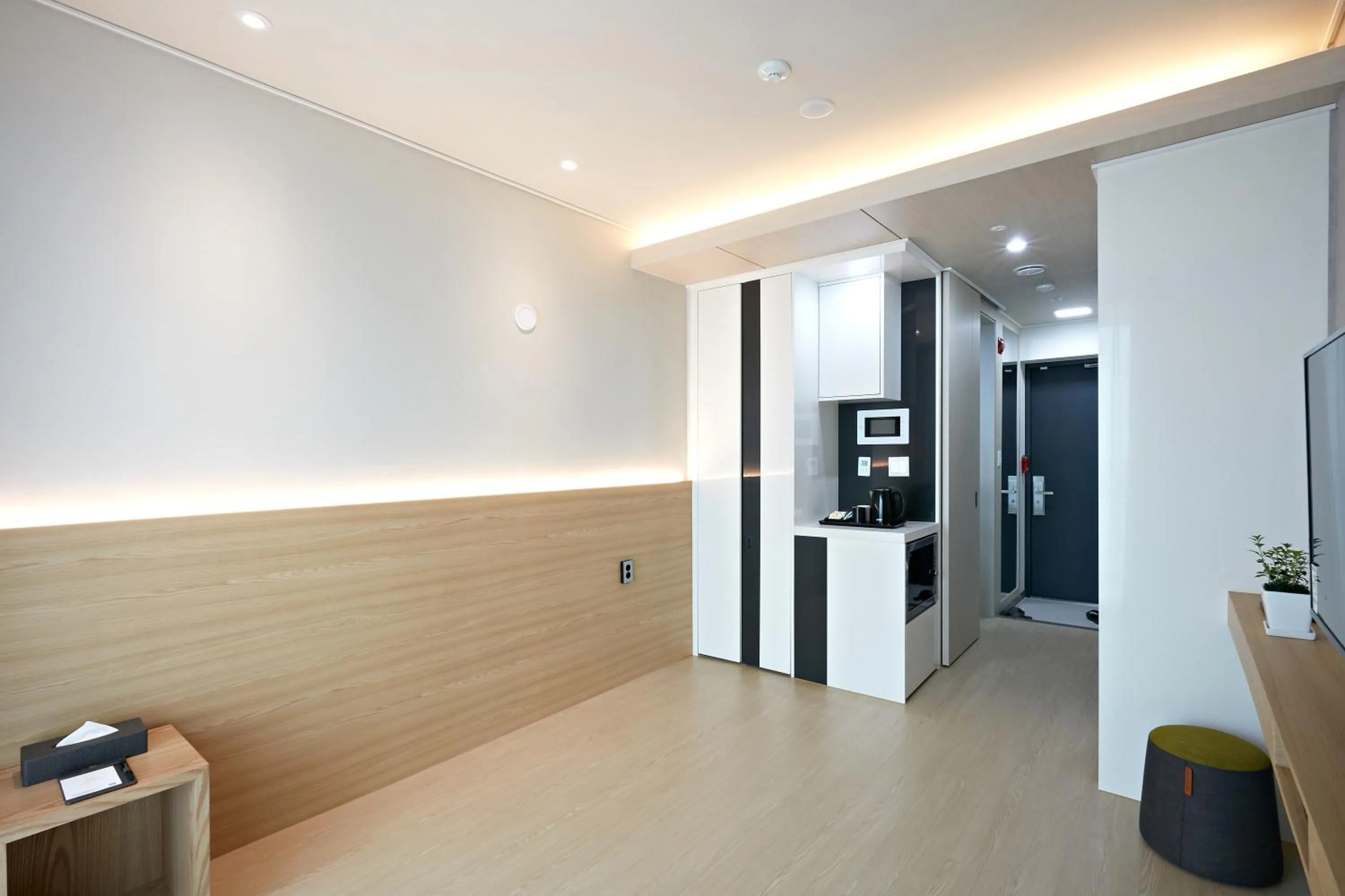 Photo of the whole room in Ocean Soleview Hotel