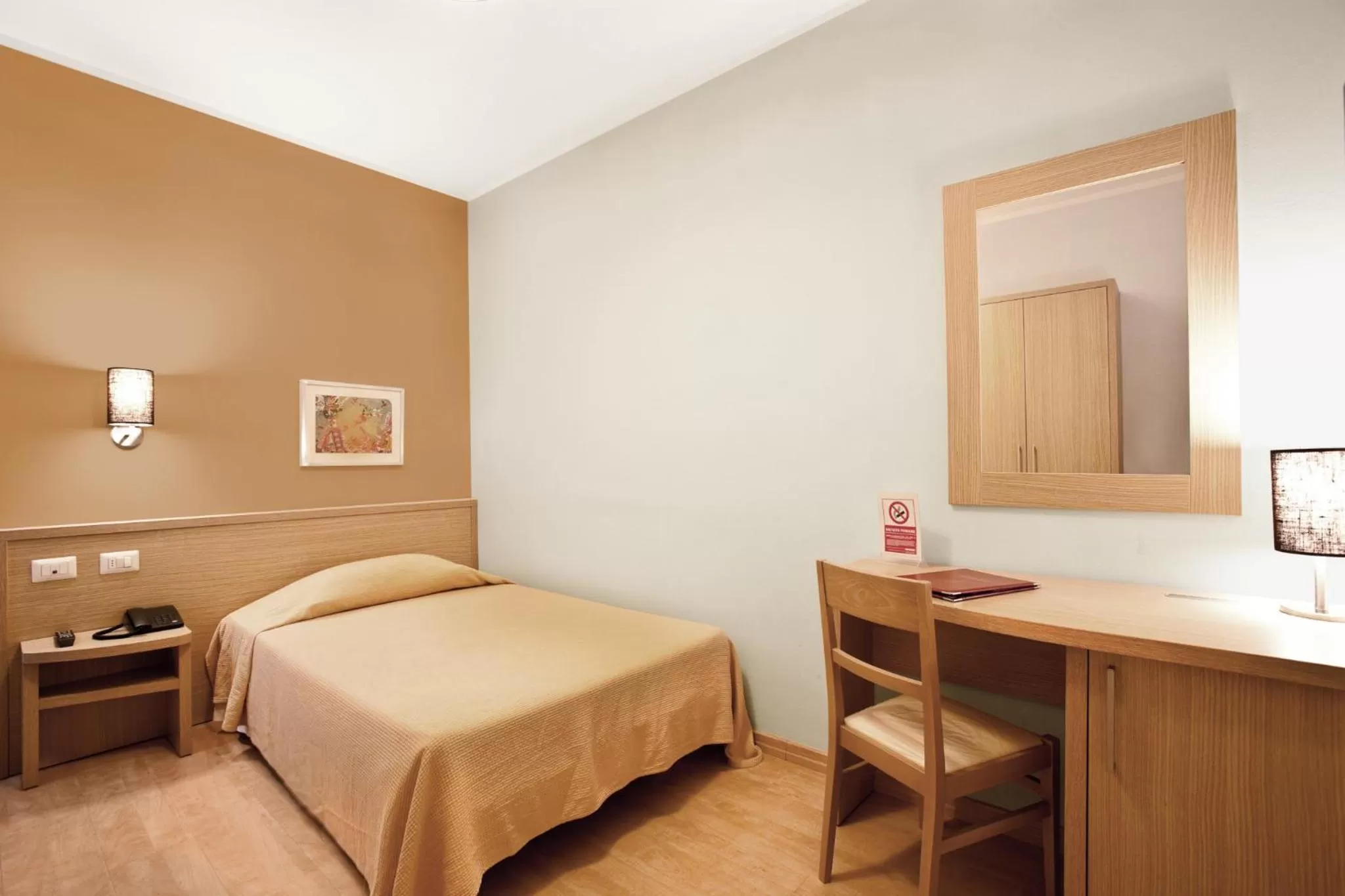 Bed in Hotel La Campagnola