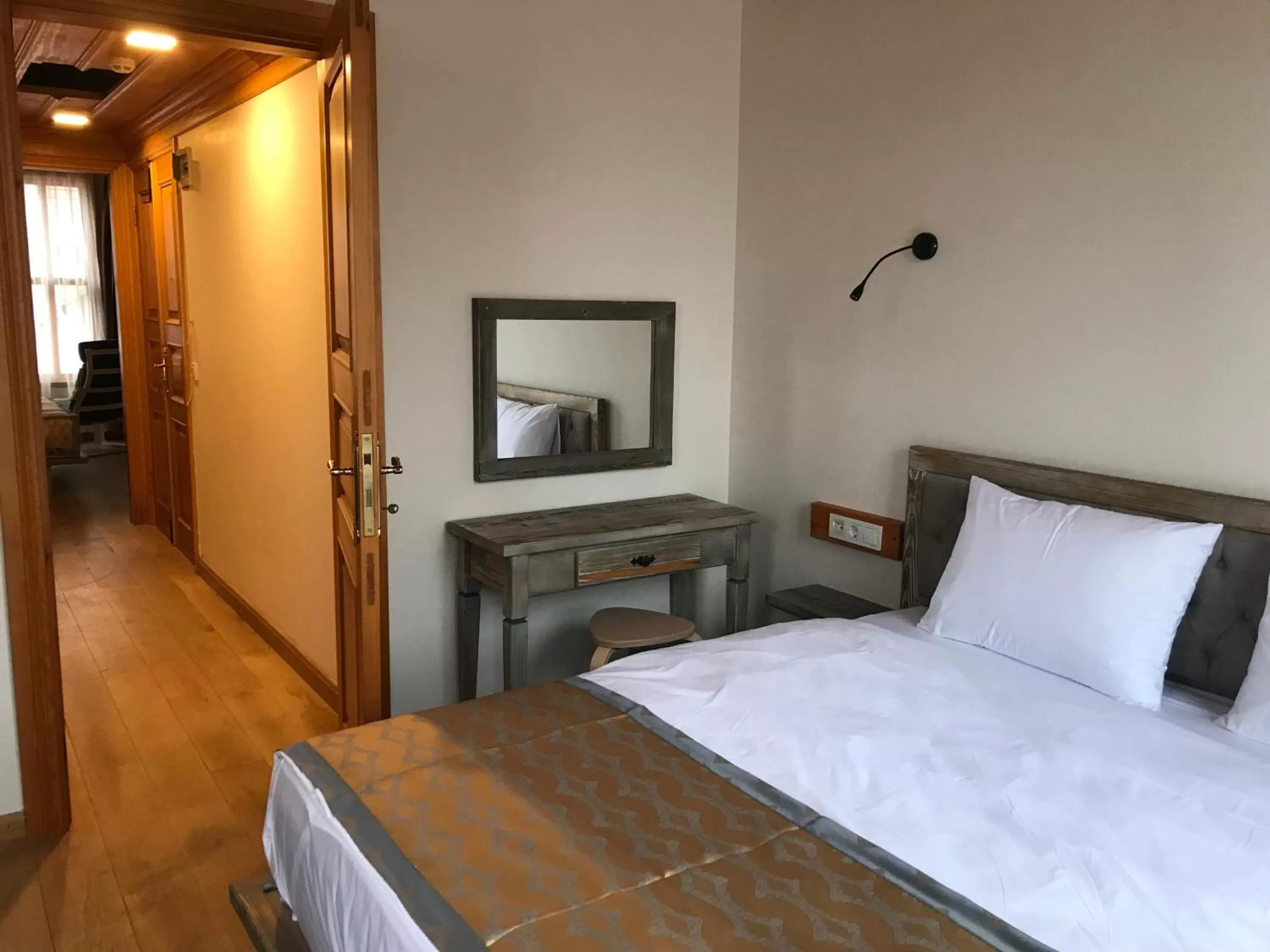 Bed in Green Mansion