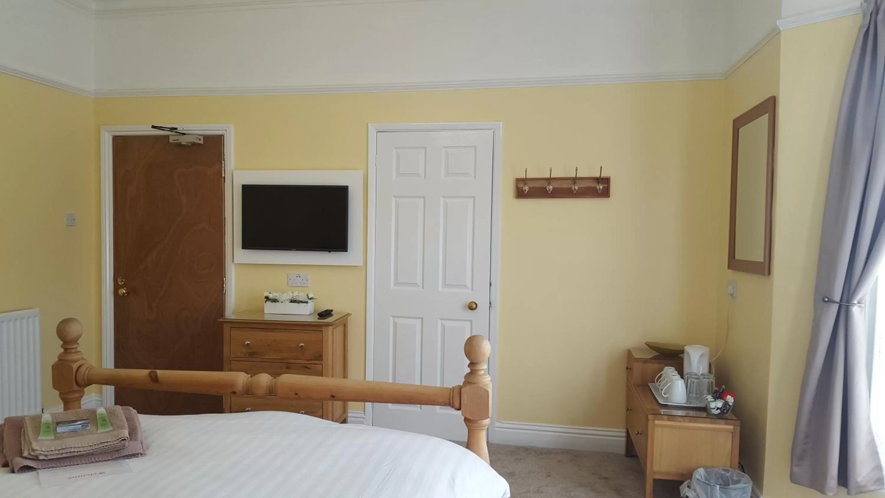 Bed in The Beacon Hotel