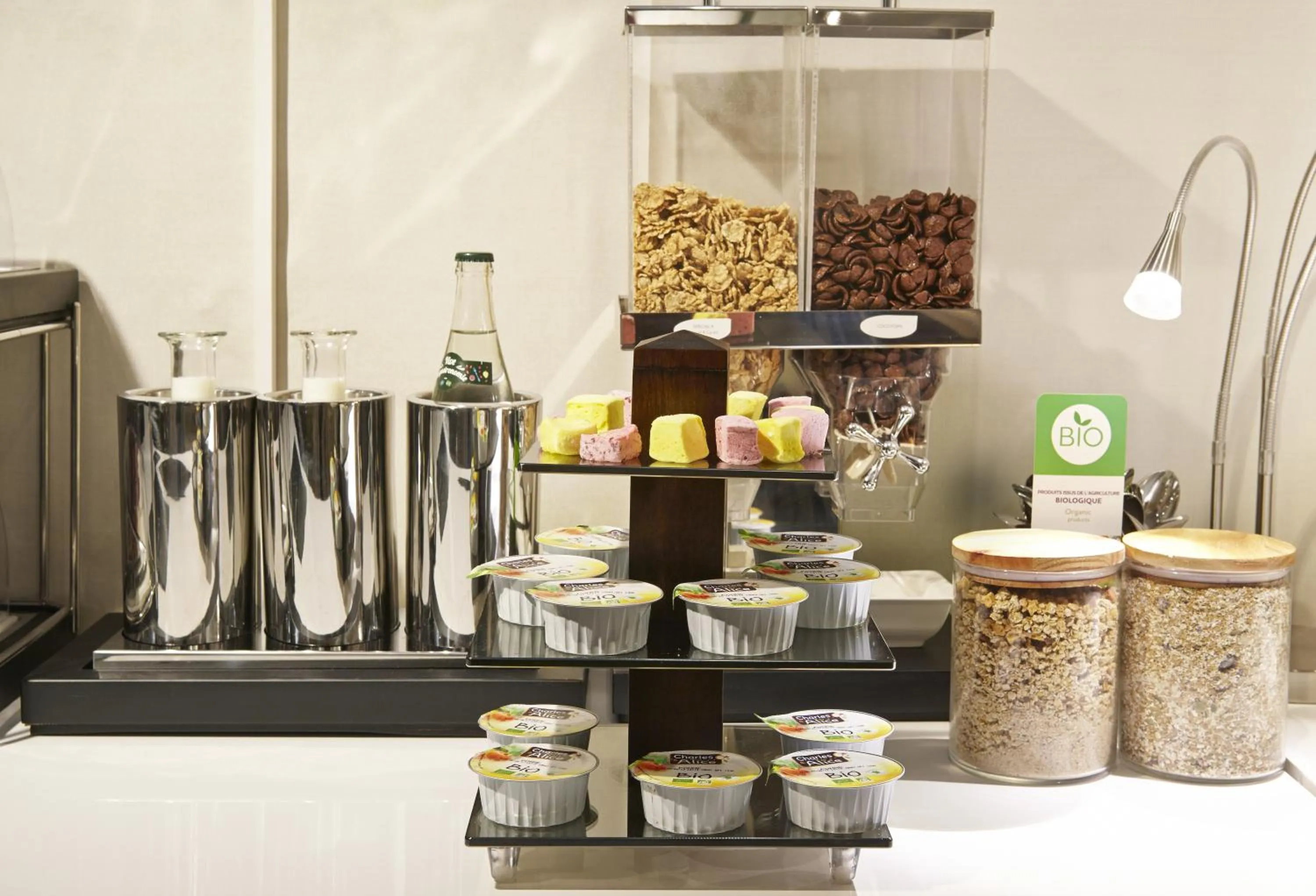 Restaurant/places to eat in Mercure Paris Bastille Saint Antoine