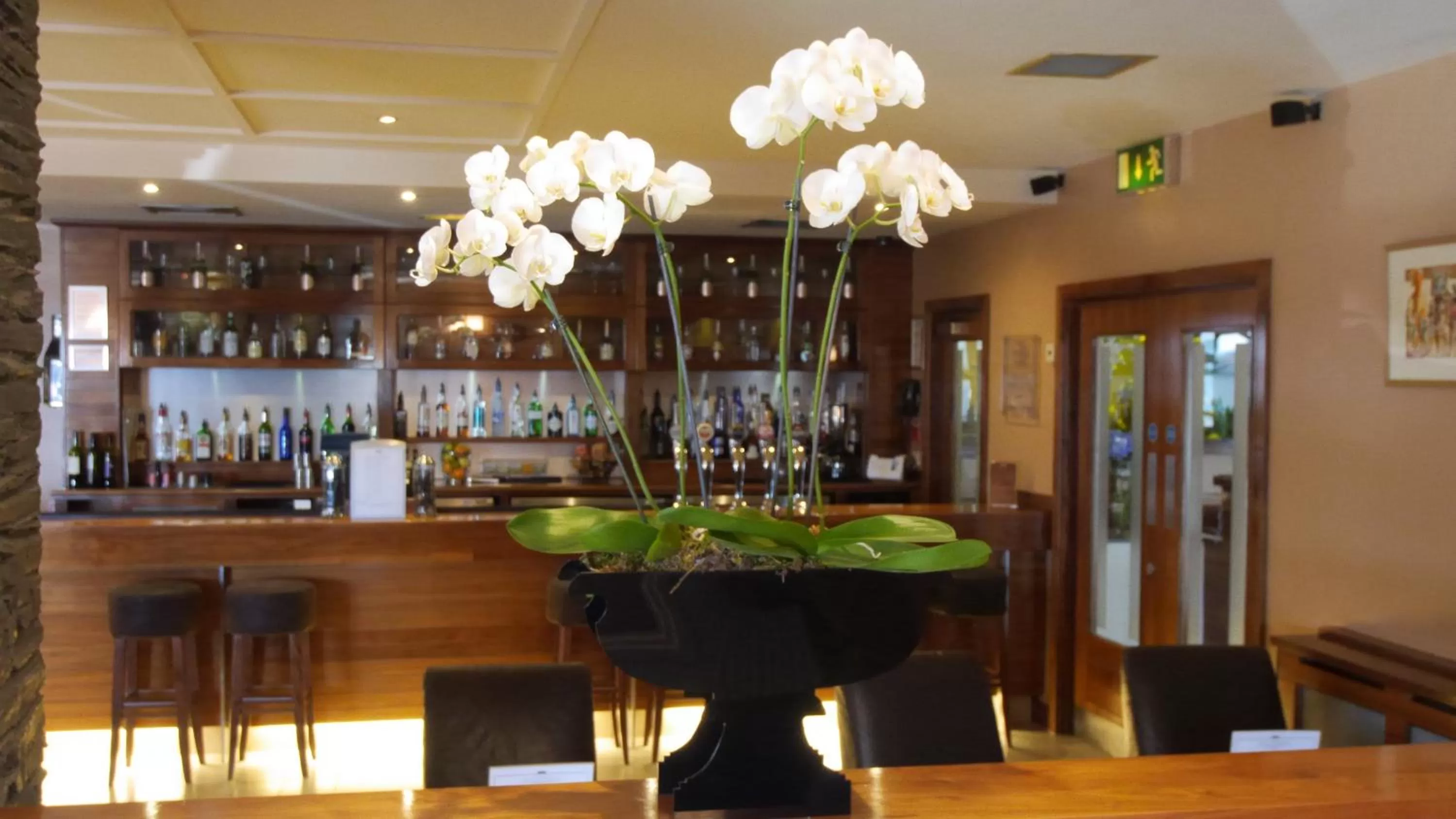 Lounge or bar in The Big Blue Hotel - Blackpool Pleasure Beach