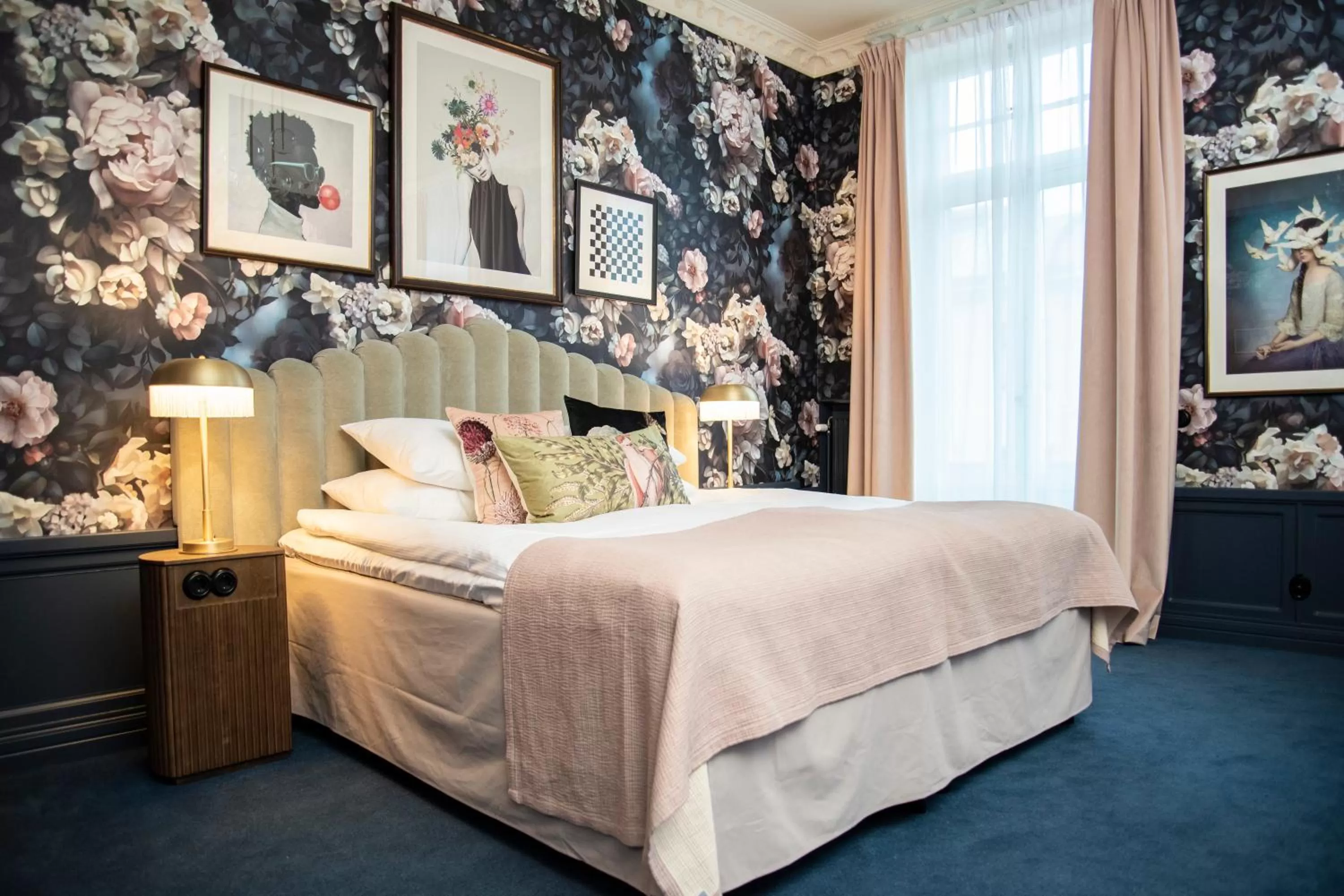 Bed in The Vault Hotel, WorldHotels Crafted