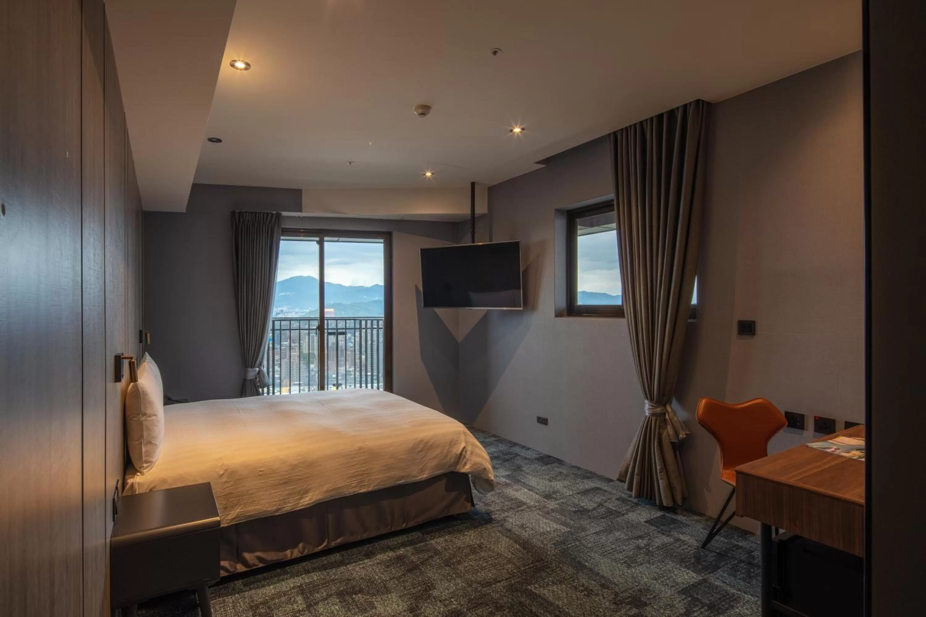 Executive Double Room with Taipei 101 View in Roaders Plus Hotel - Taipei Station