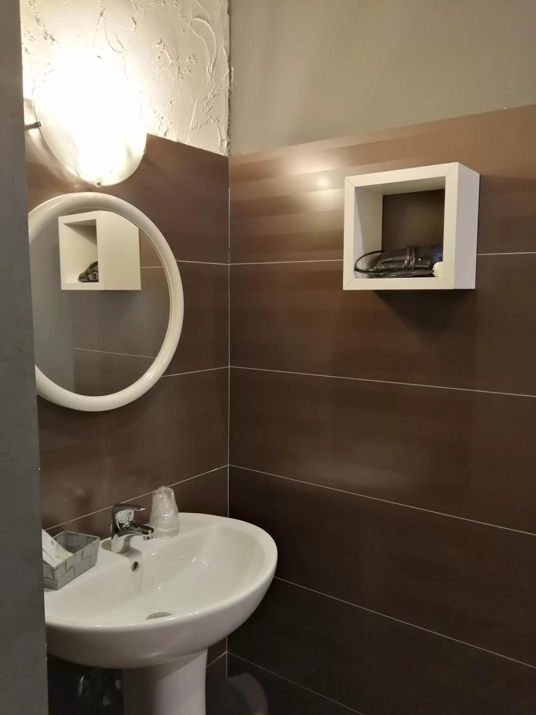 Bathroom in Golden Rooms