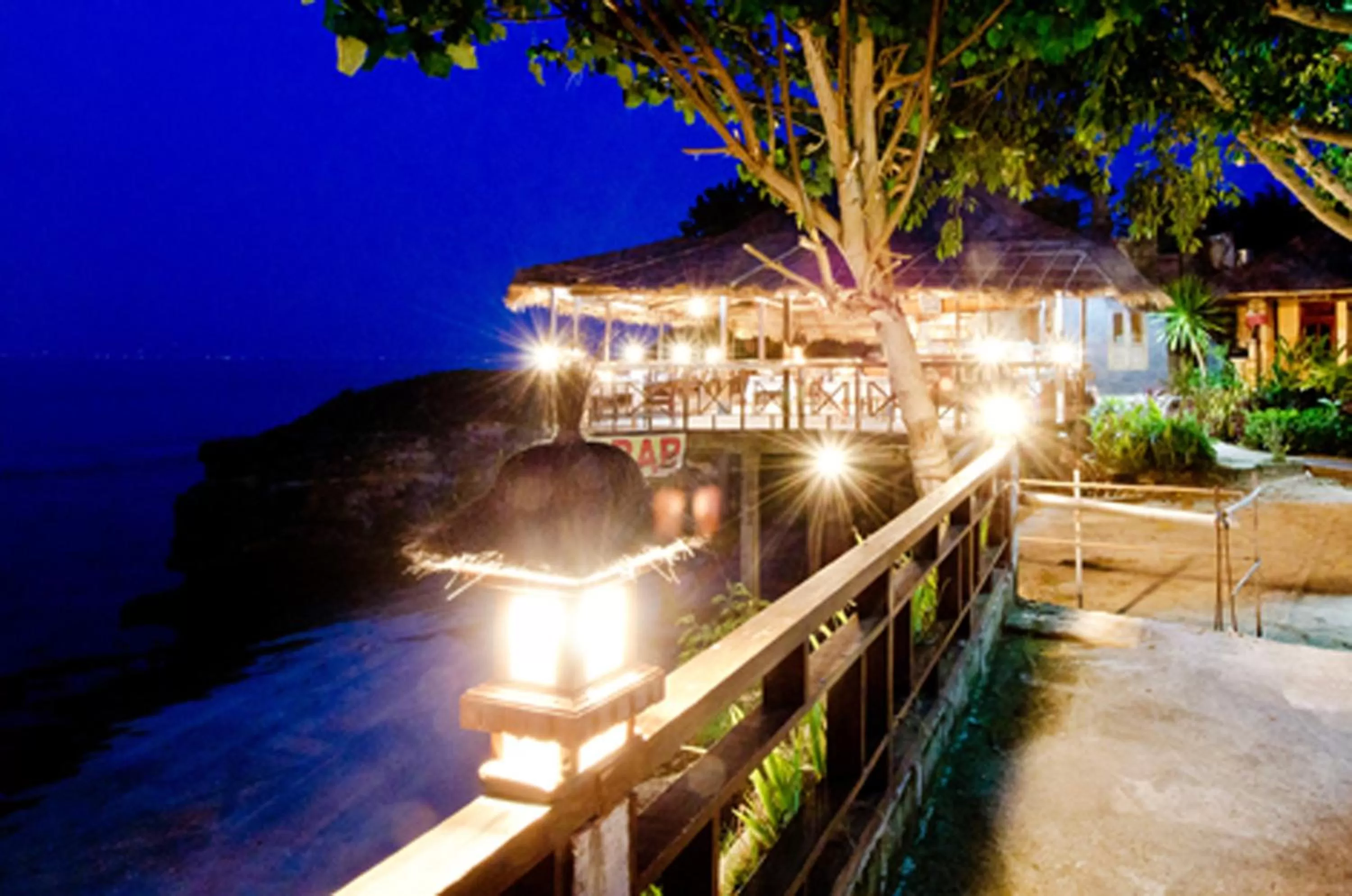 Lounge or bar in Mushroom Beach Bungalows