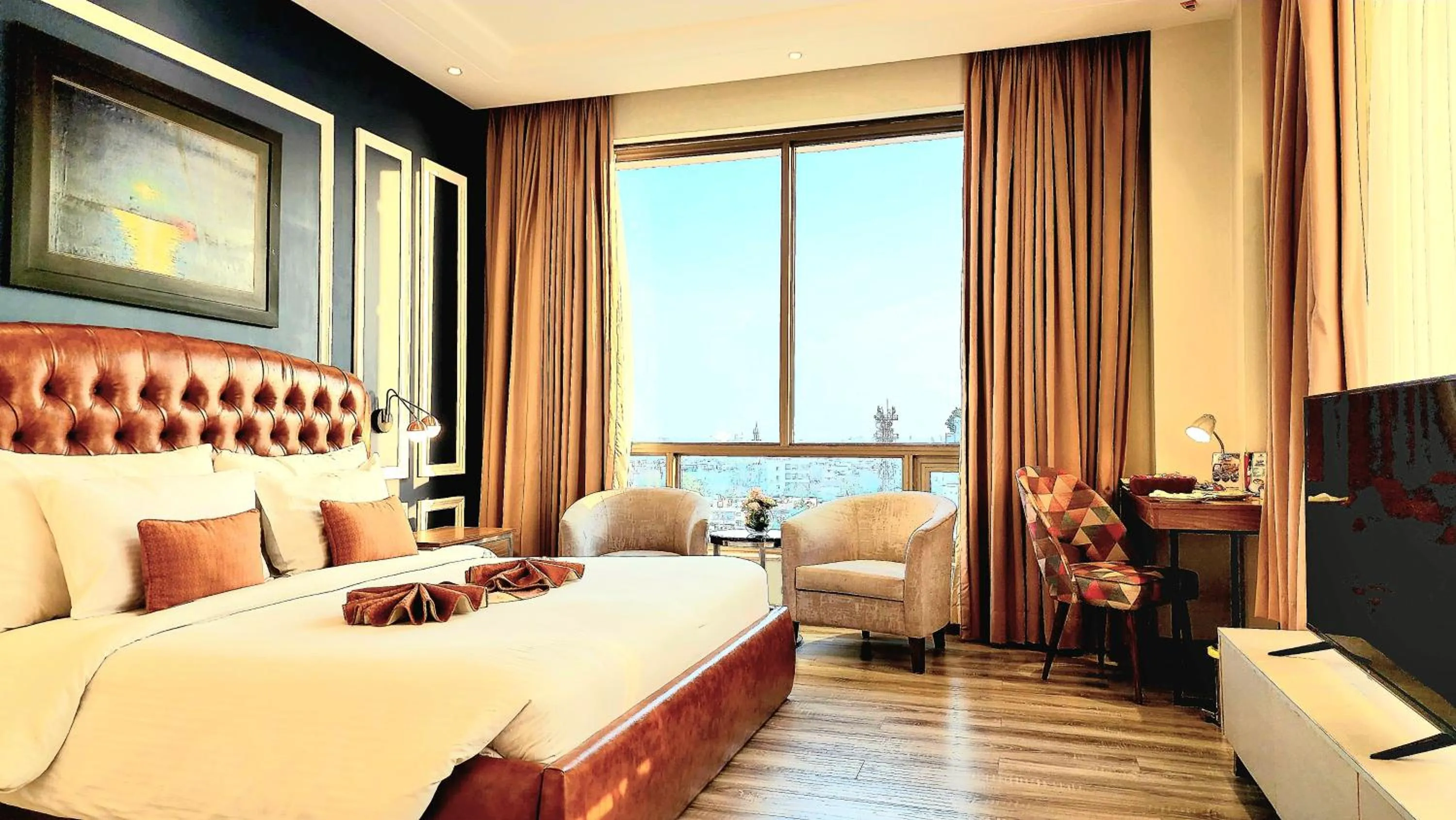 Bed in Best Western Premier Hotel Gulberg Lahore