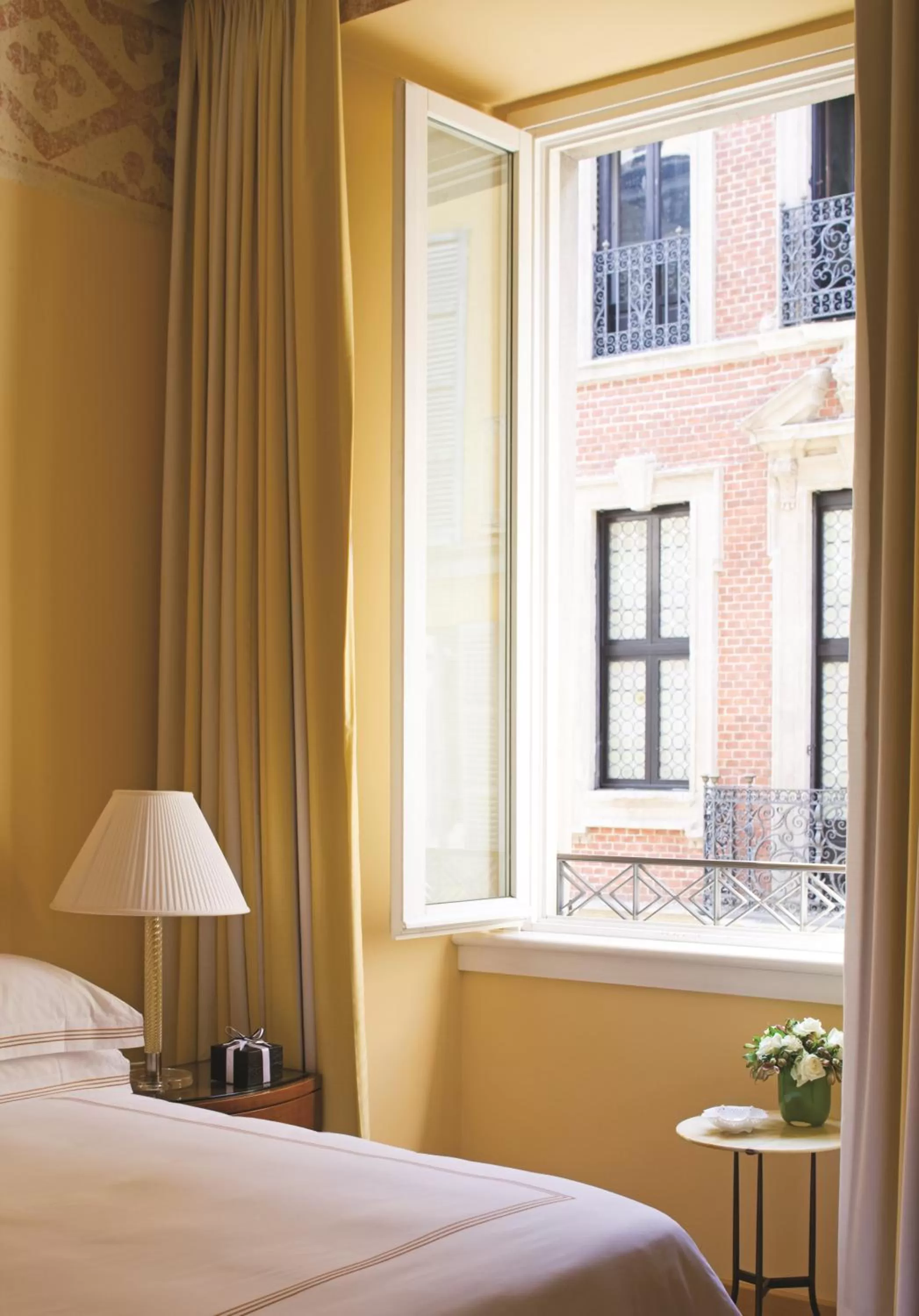 Superior Room in Four Seasons Hotel Milano