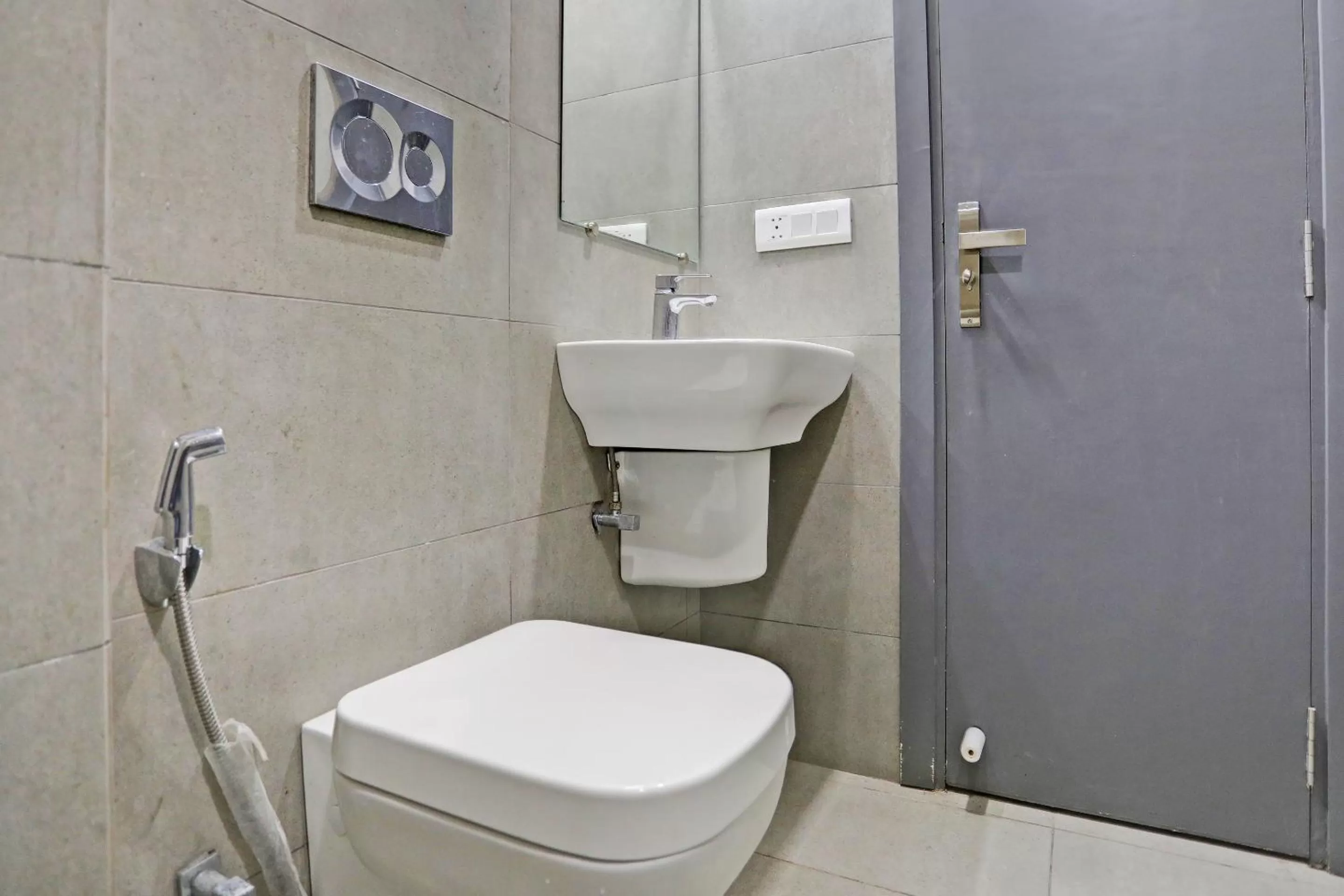 Bathroom in Hotel Royal Saffron By F9 Hotels