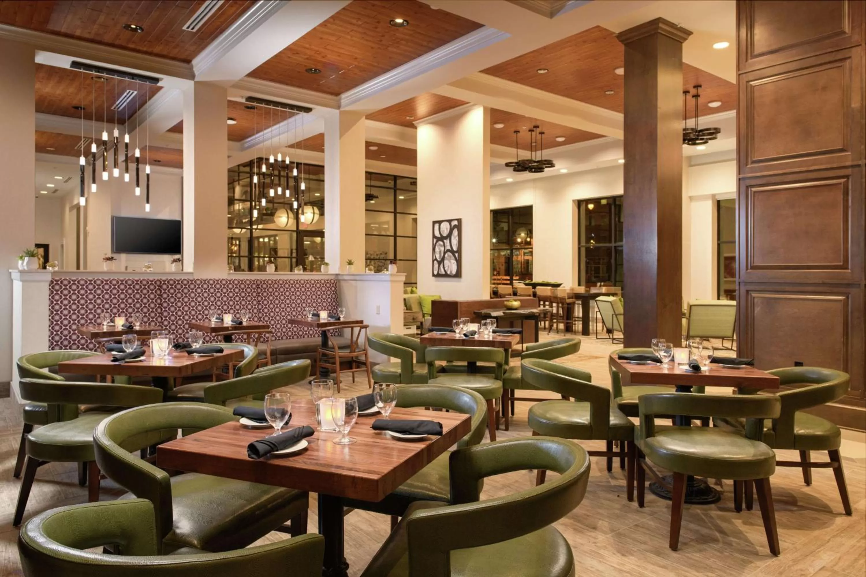 Restaurant/places to eat in Hilton Garden Inn Memphis Downtown Beale Street