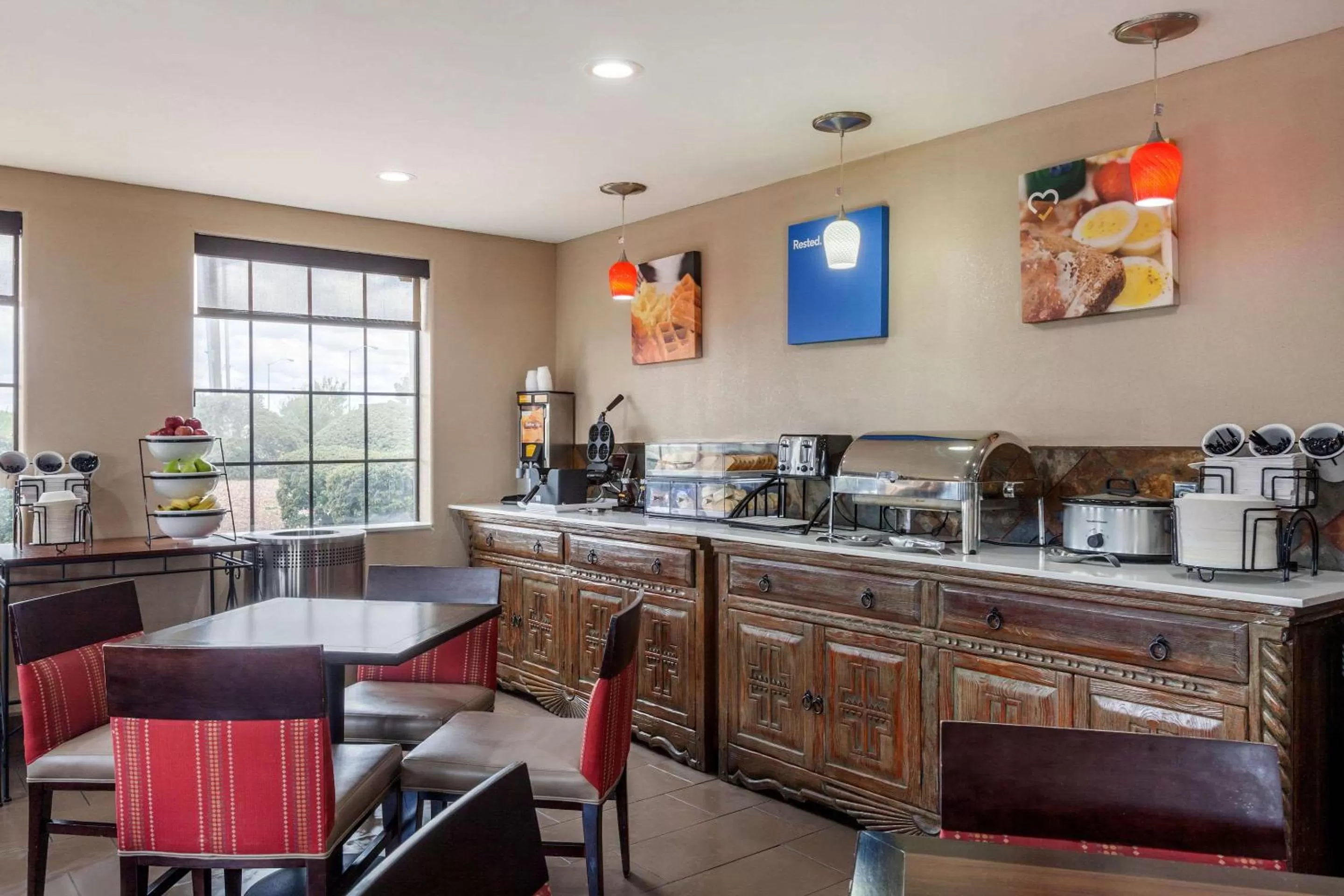 Restaurant/places to eat in Comfort Inn Santa Fe South