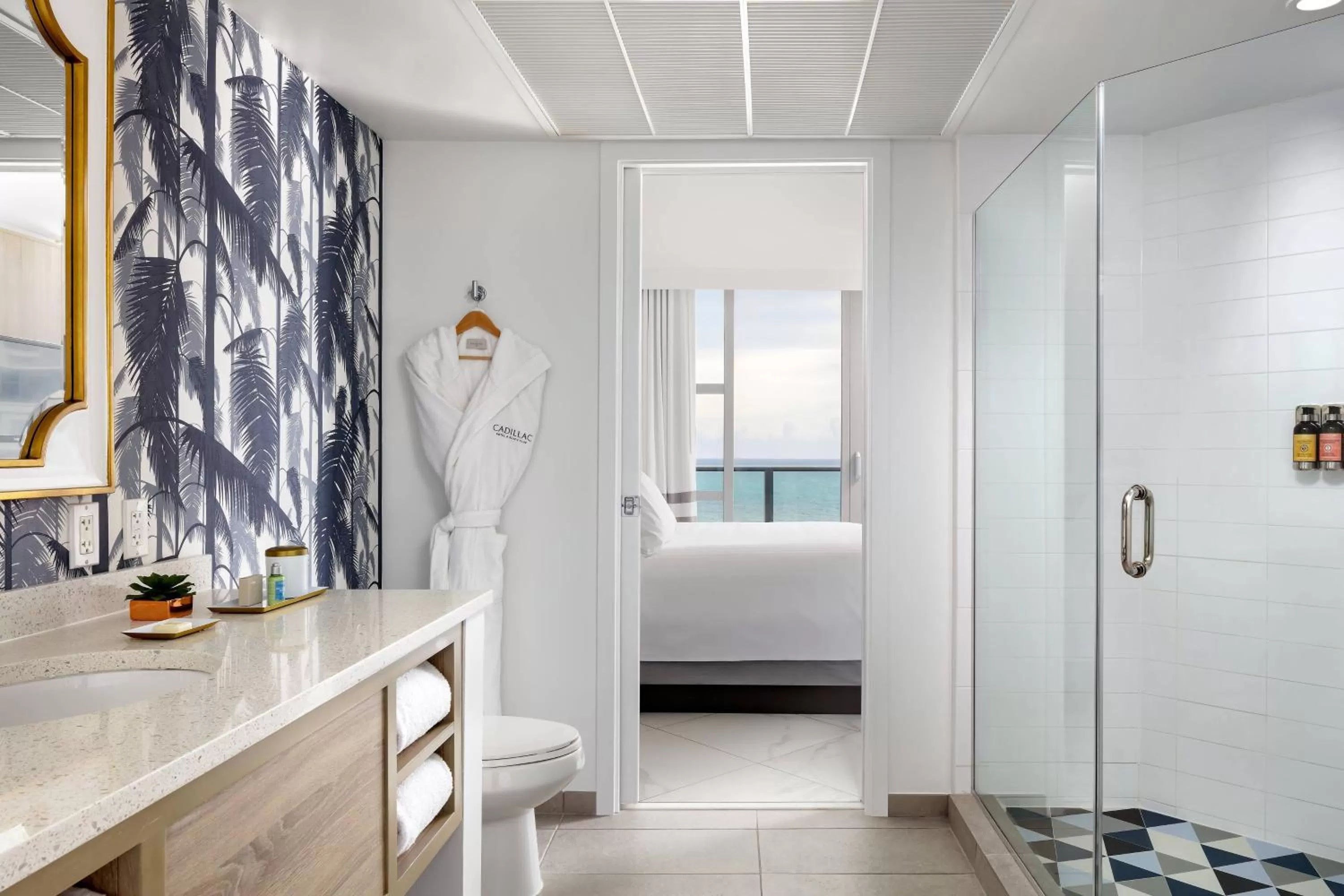 Bathroom, Bed in Cadillac Hotel & Beach Club, Autograph Collection