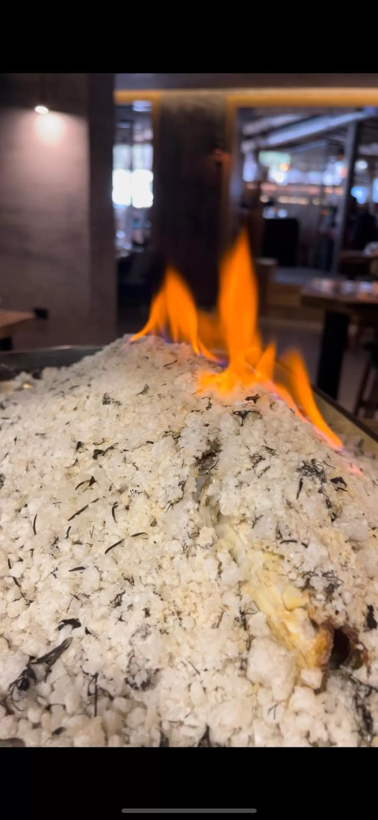 Food and drinks in Dim's Hotel & Restaurant