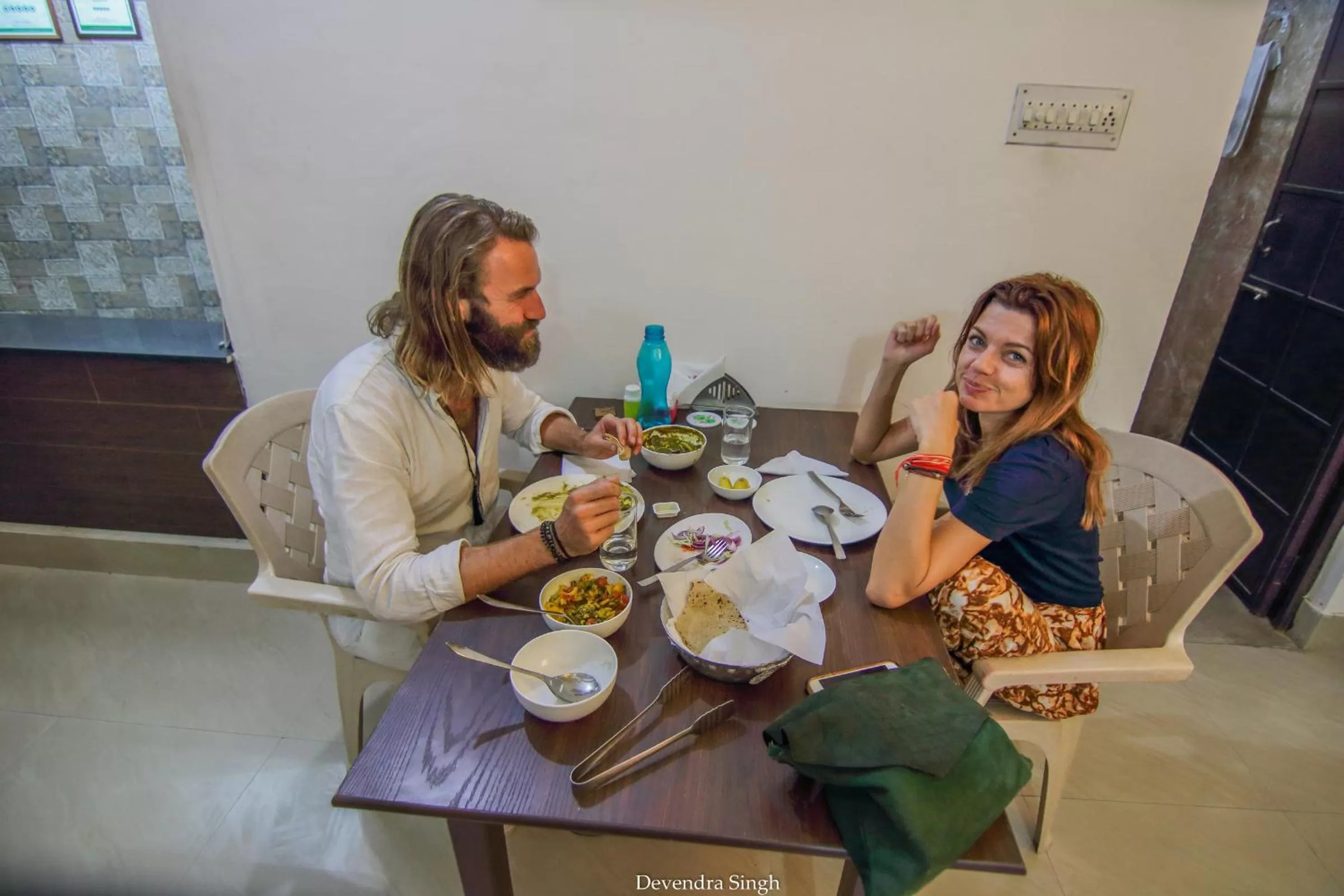 Restaurant/places to eat in Iora Guest House