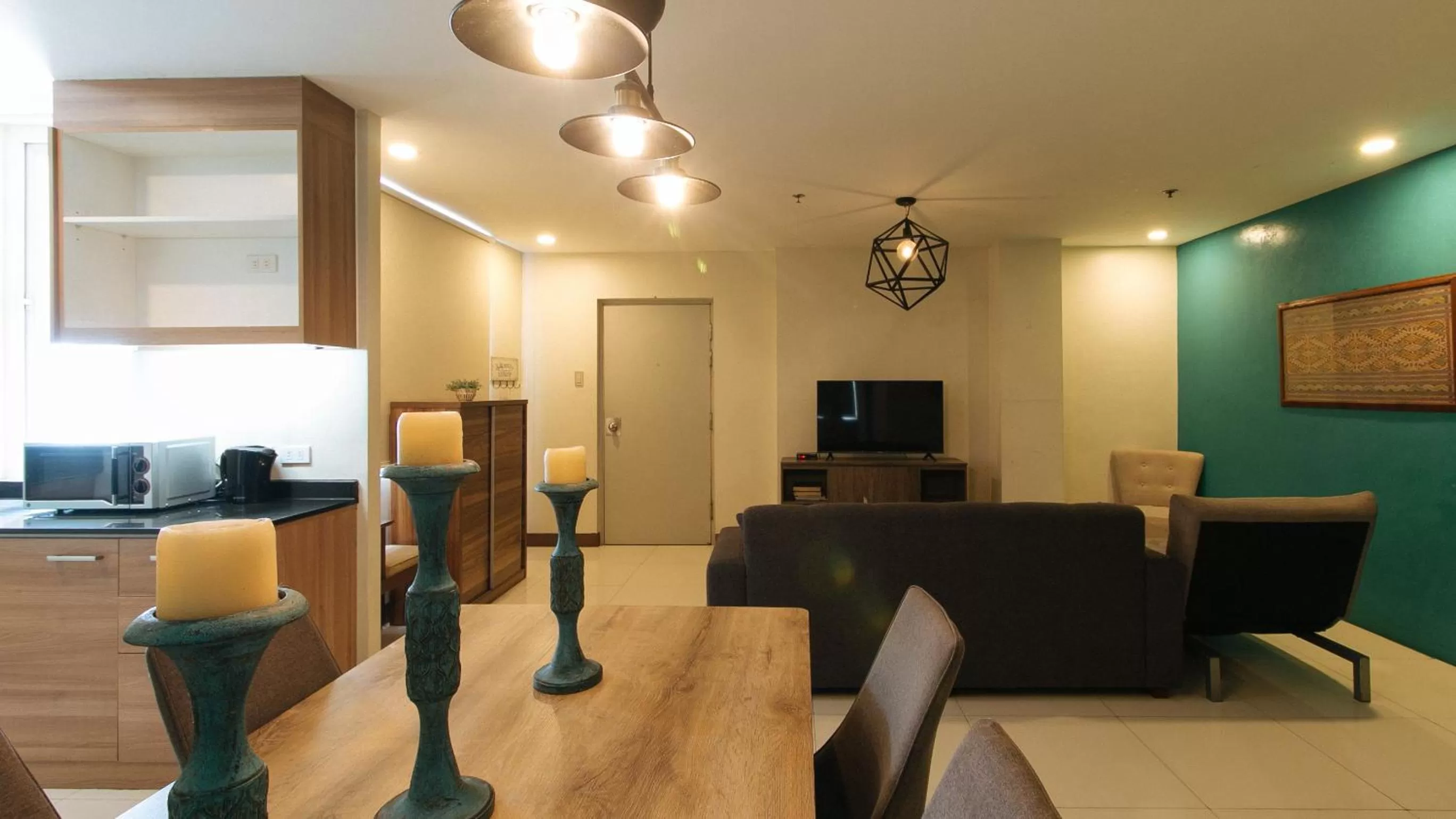 TV and multimedia in RedDoorz Plus at Kamuning Quezon City