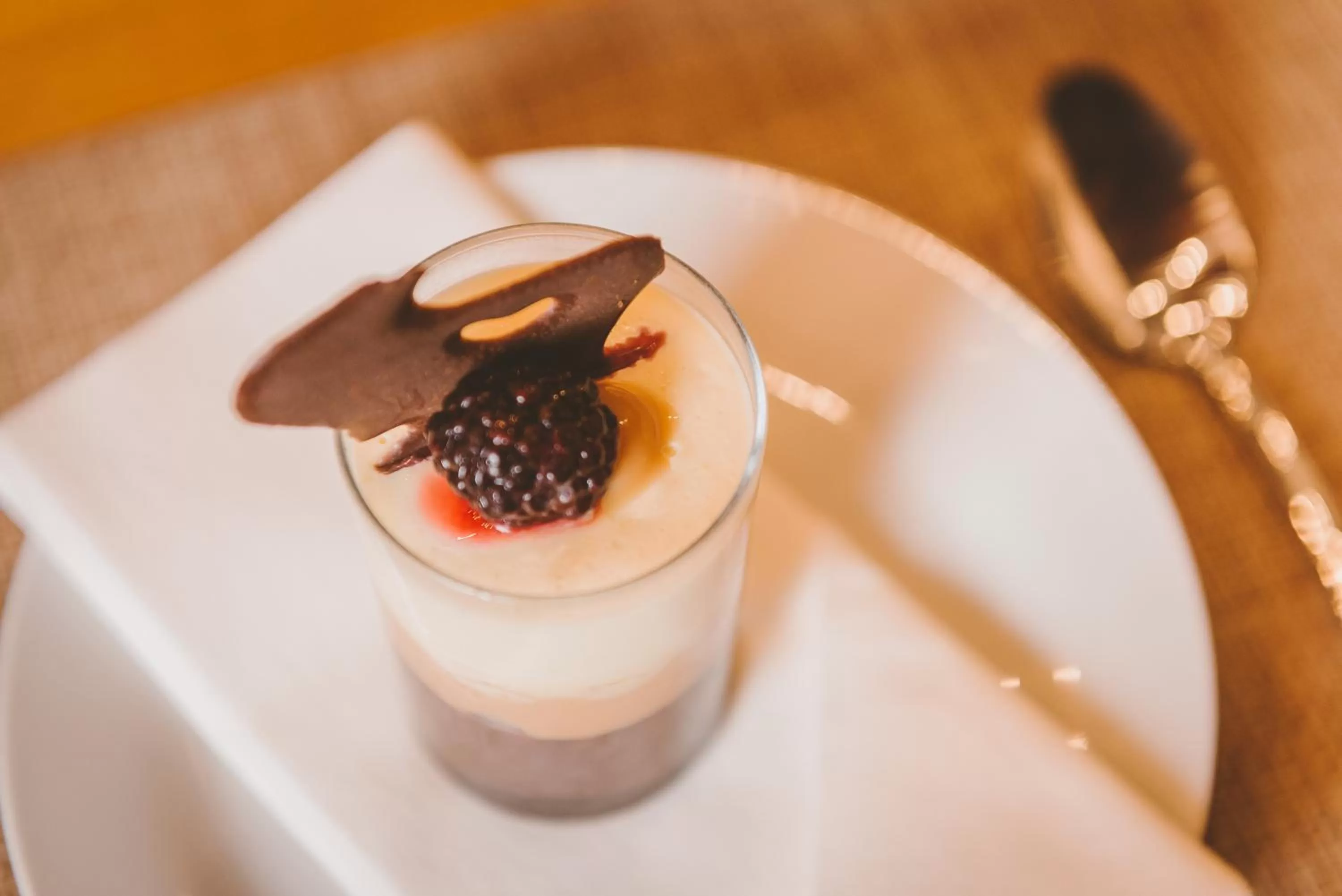 Restaurant/places to eat, Food in Bemar Carmelo Hotel