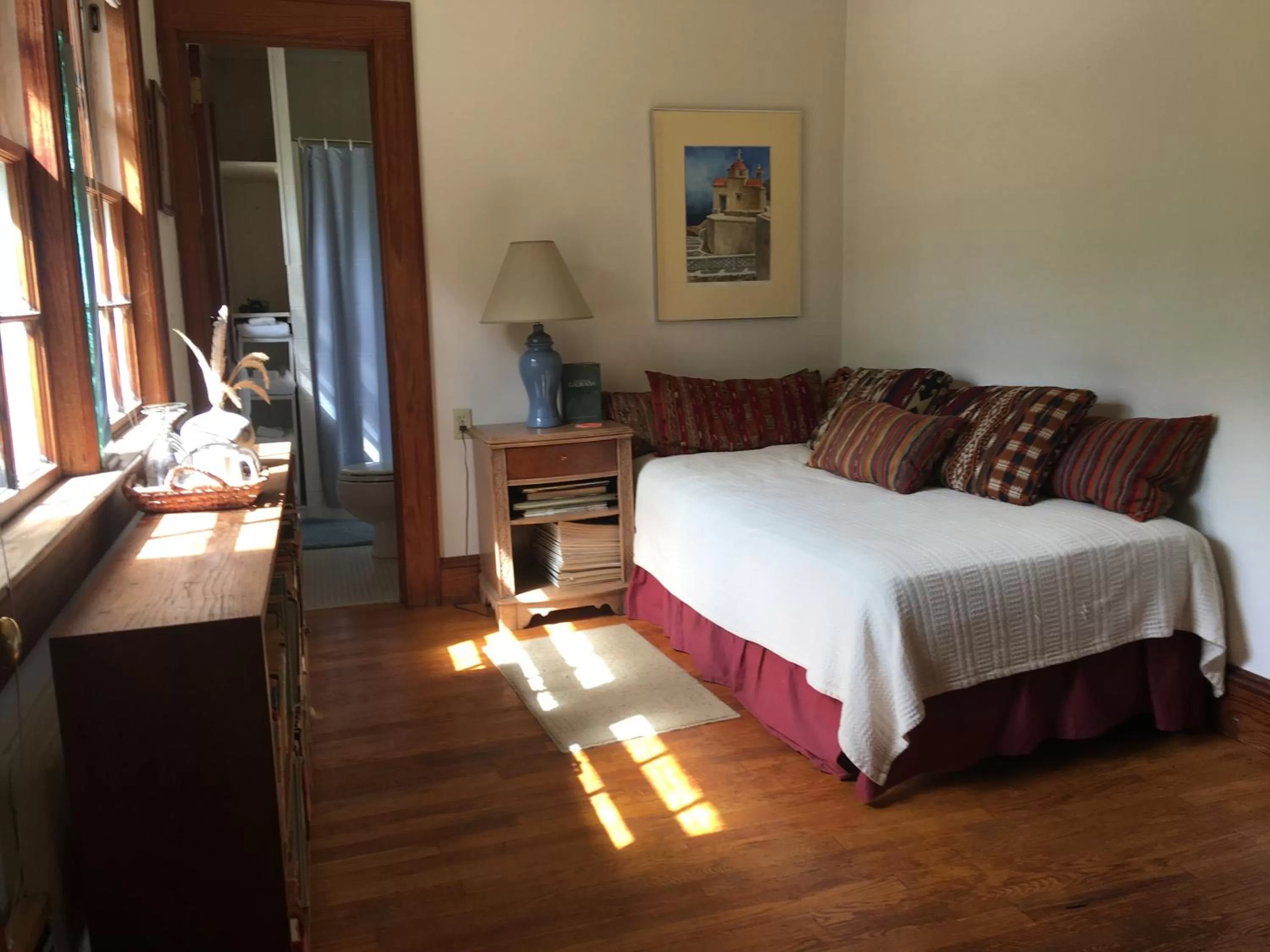 Bed in River House Inn