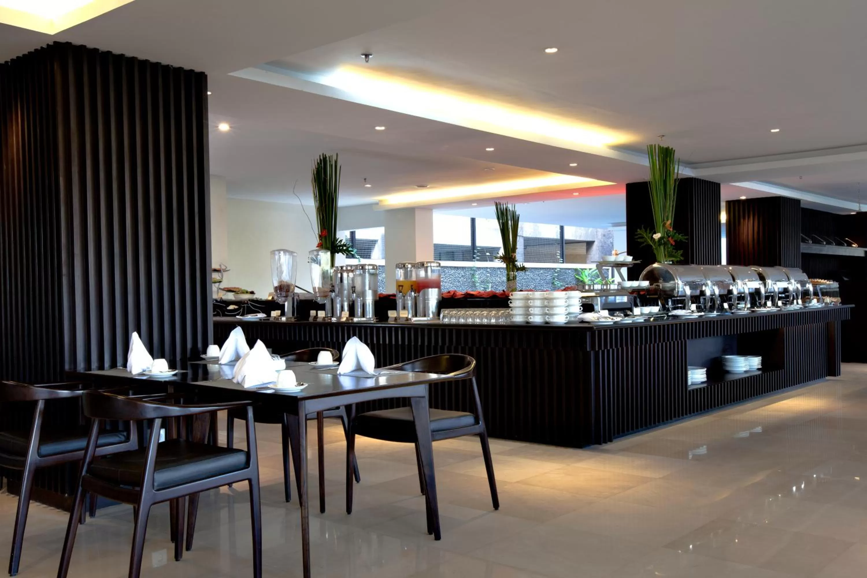 Restaurant/places to eat in b Hotel Bali & Spa